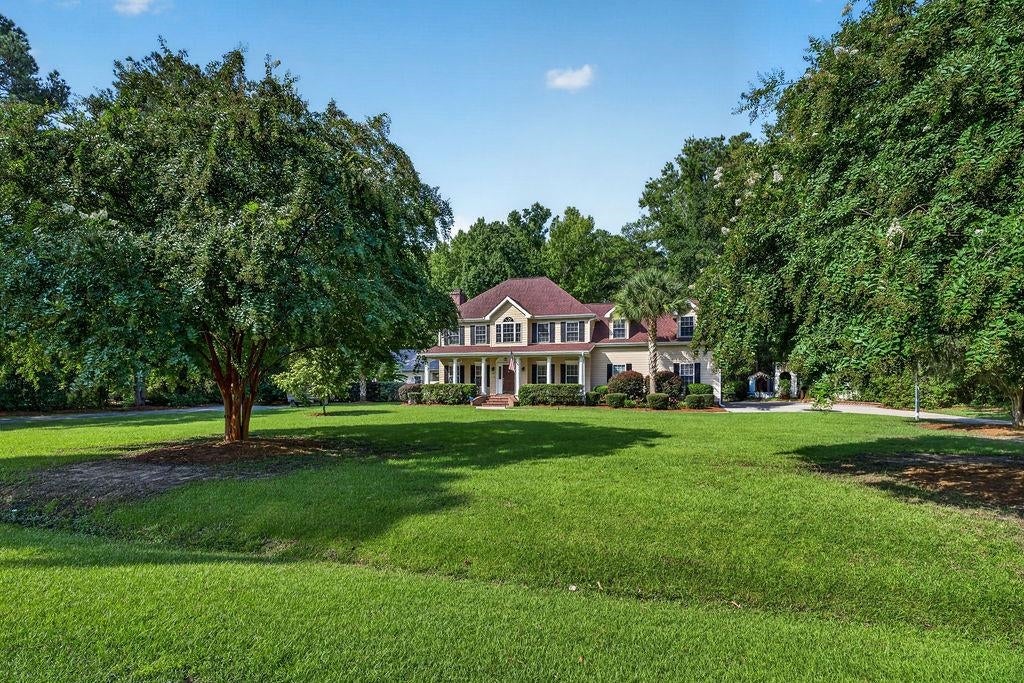 810 River Oaks Circle