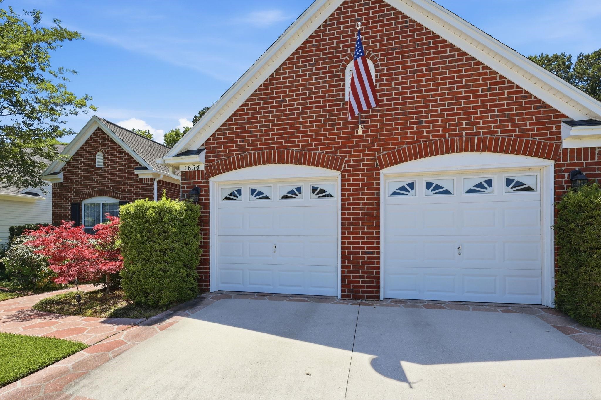 1654 Sedgefield Dr.