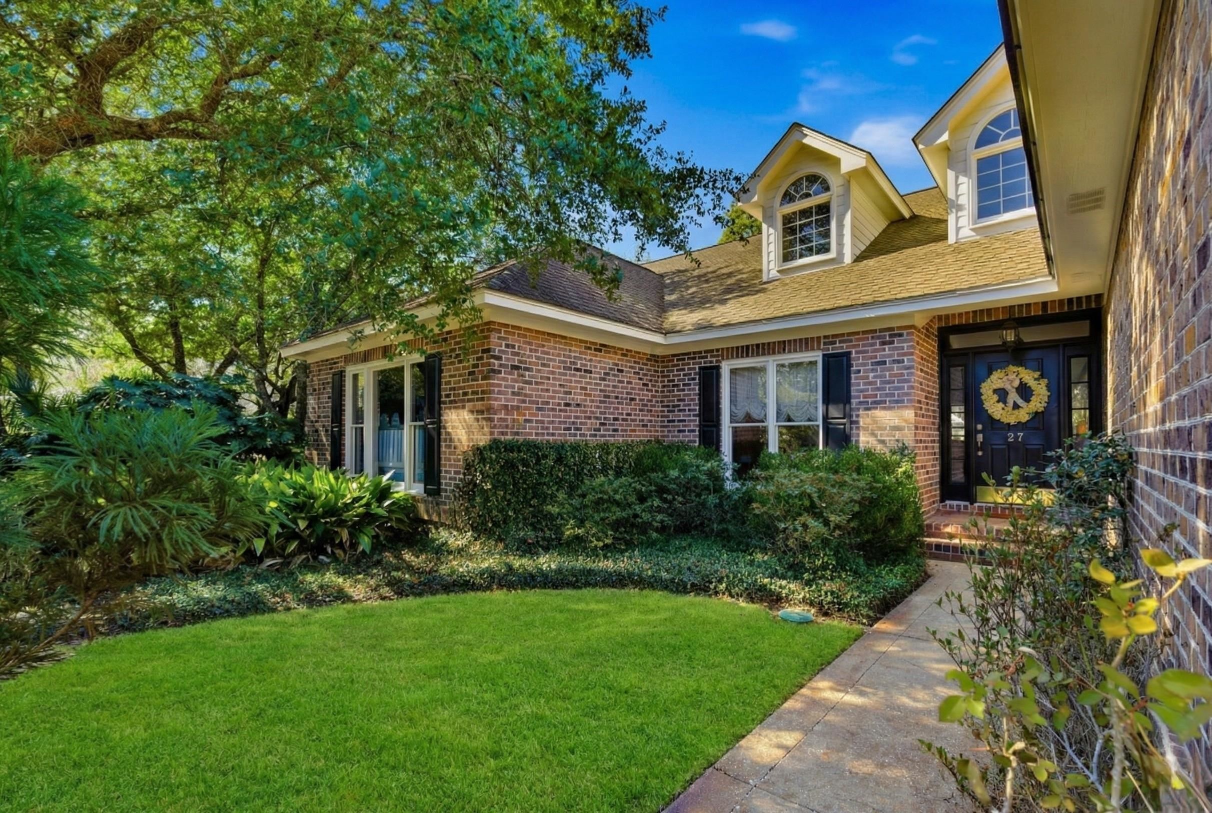 27 Red Tail Hawk Loop