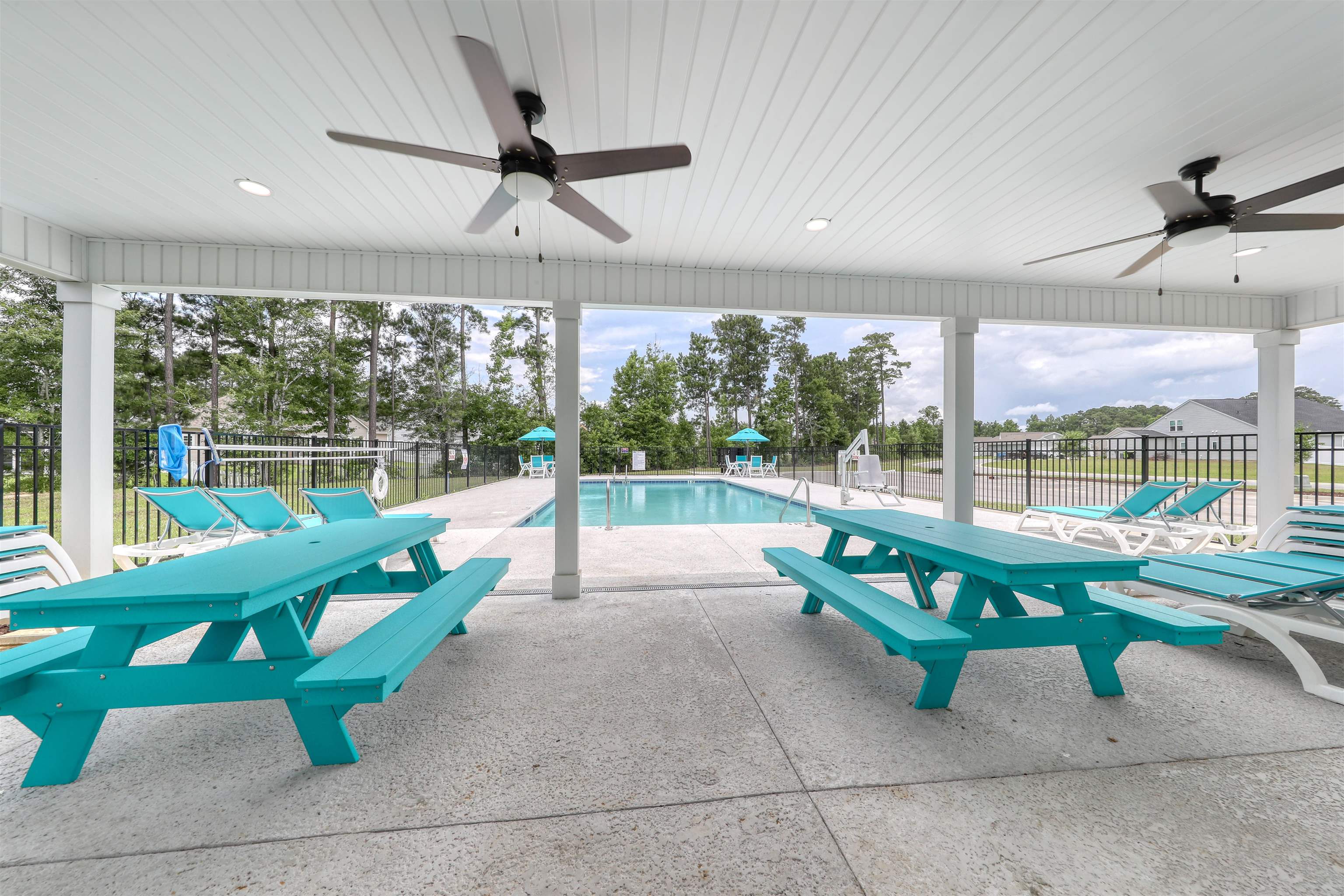325 NW Mayflower Dr.