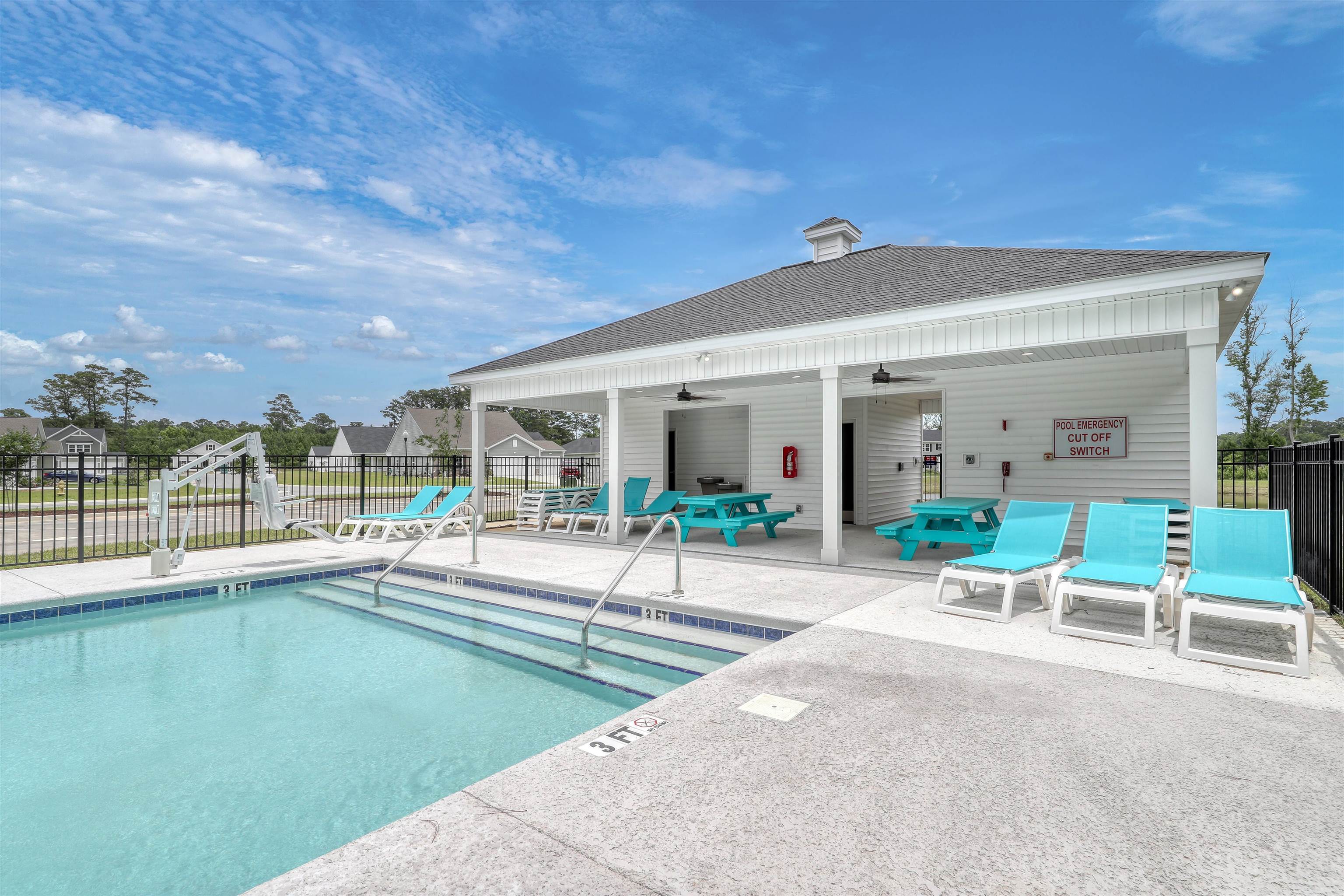 325 NW Mayflower Dr.