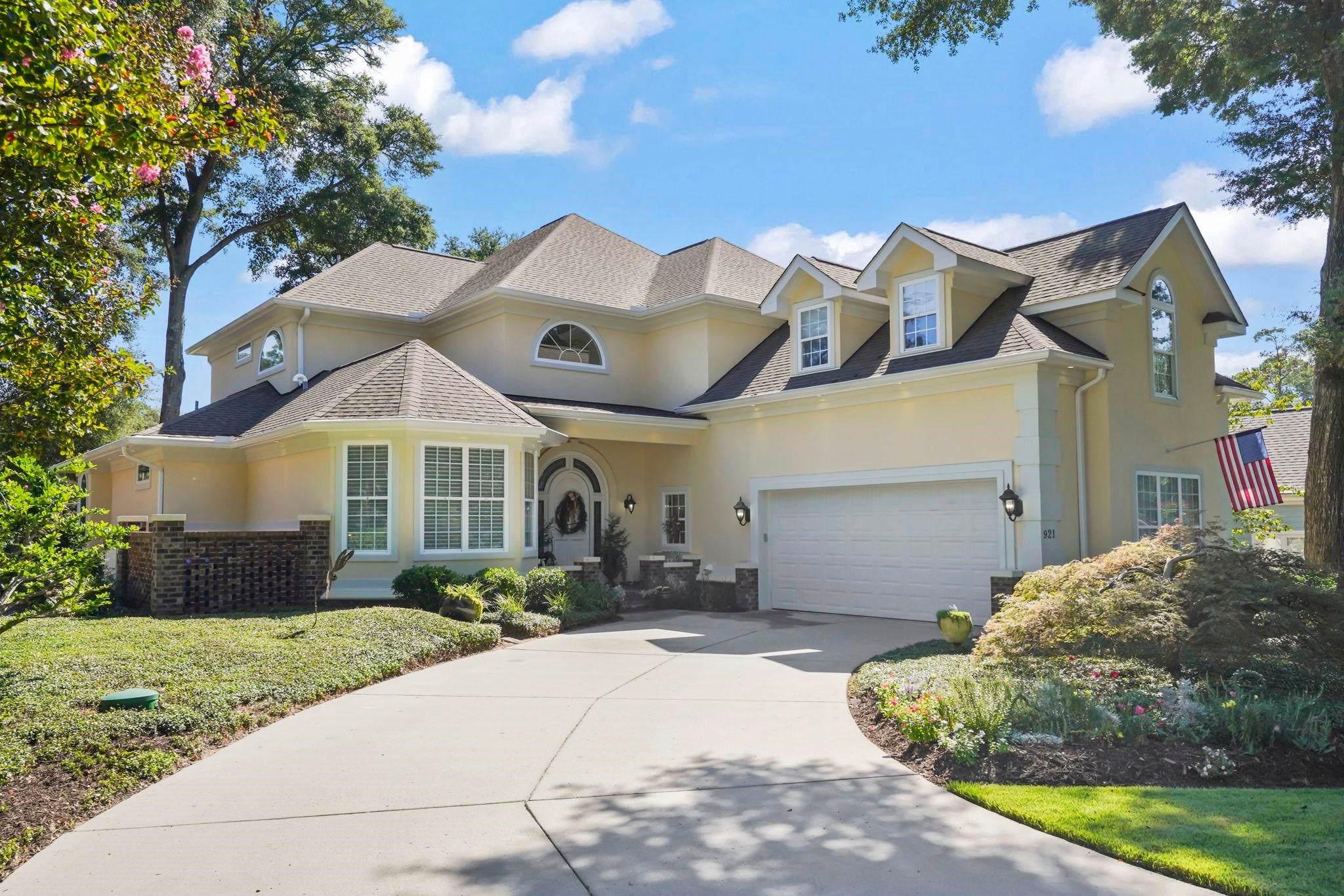 921 Morrall Dr.