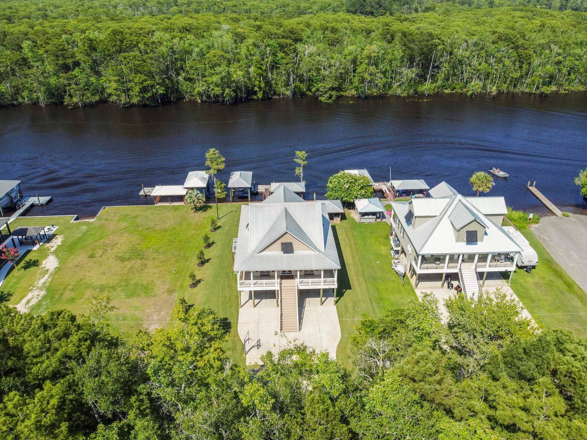480 River Front N