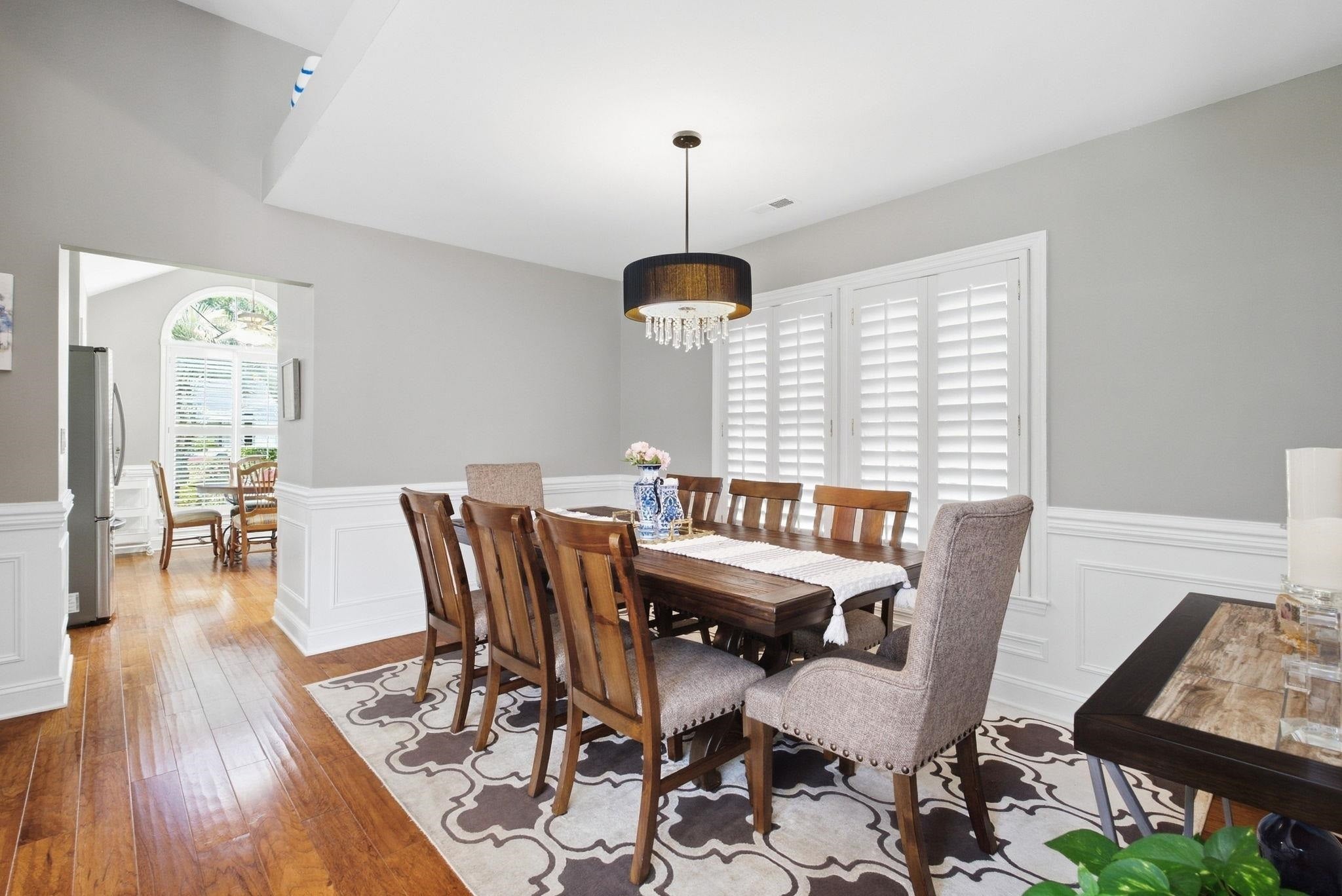 958 Courtyard Dr.