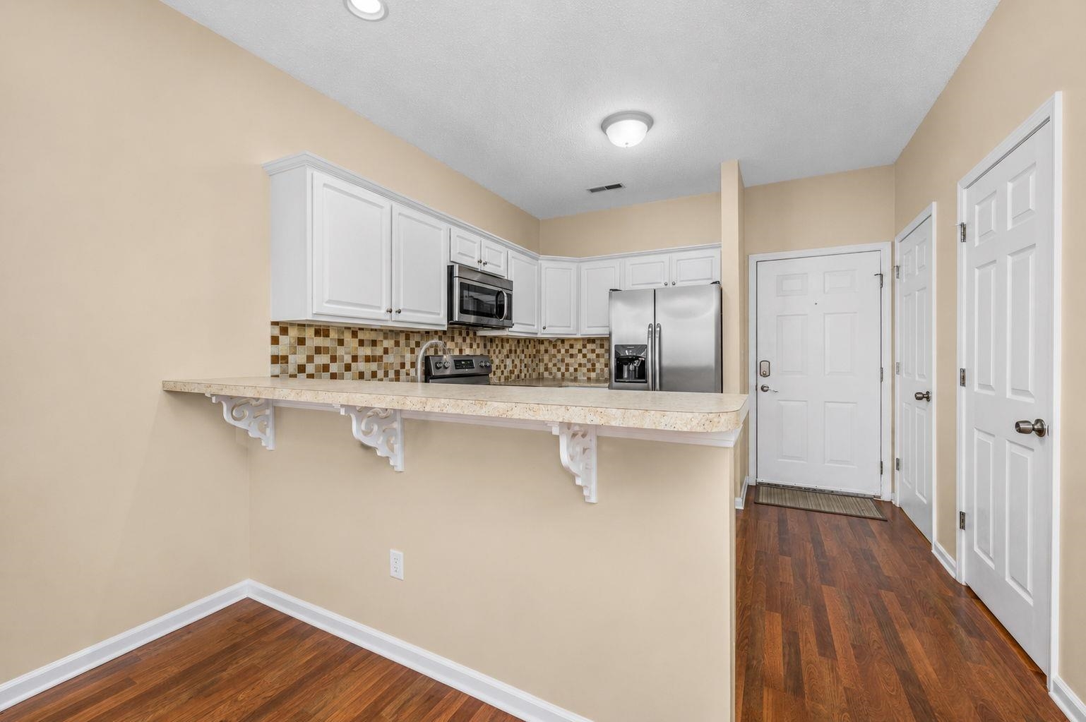 246 Sun Colony Blvd. 204