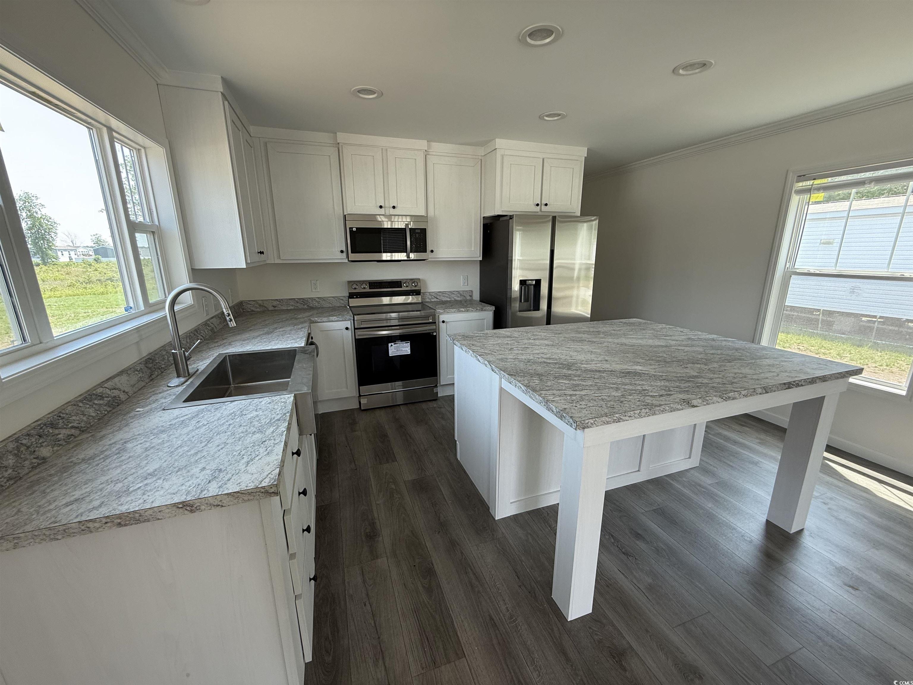 508 King Air Ct