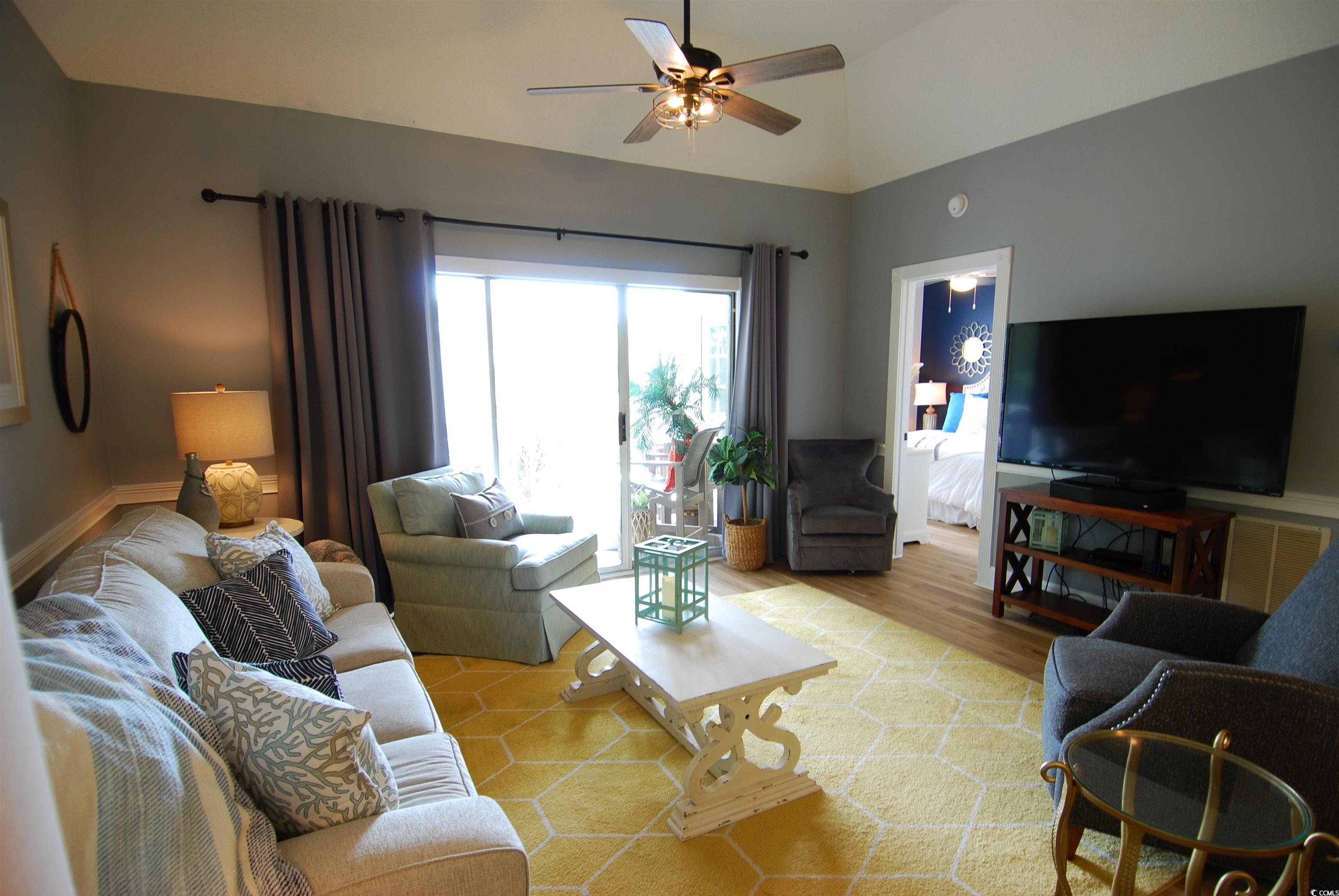 390 Lands End Blvd. 4-201