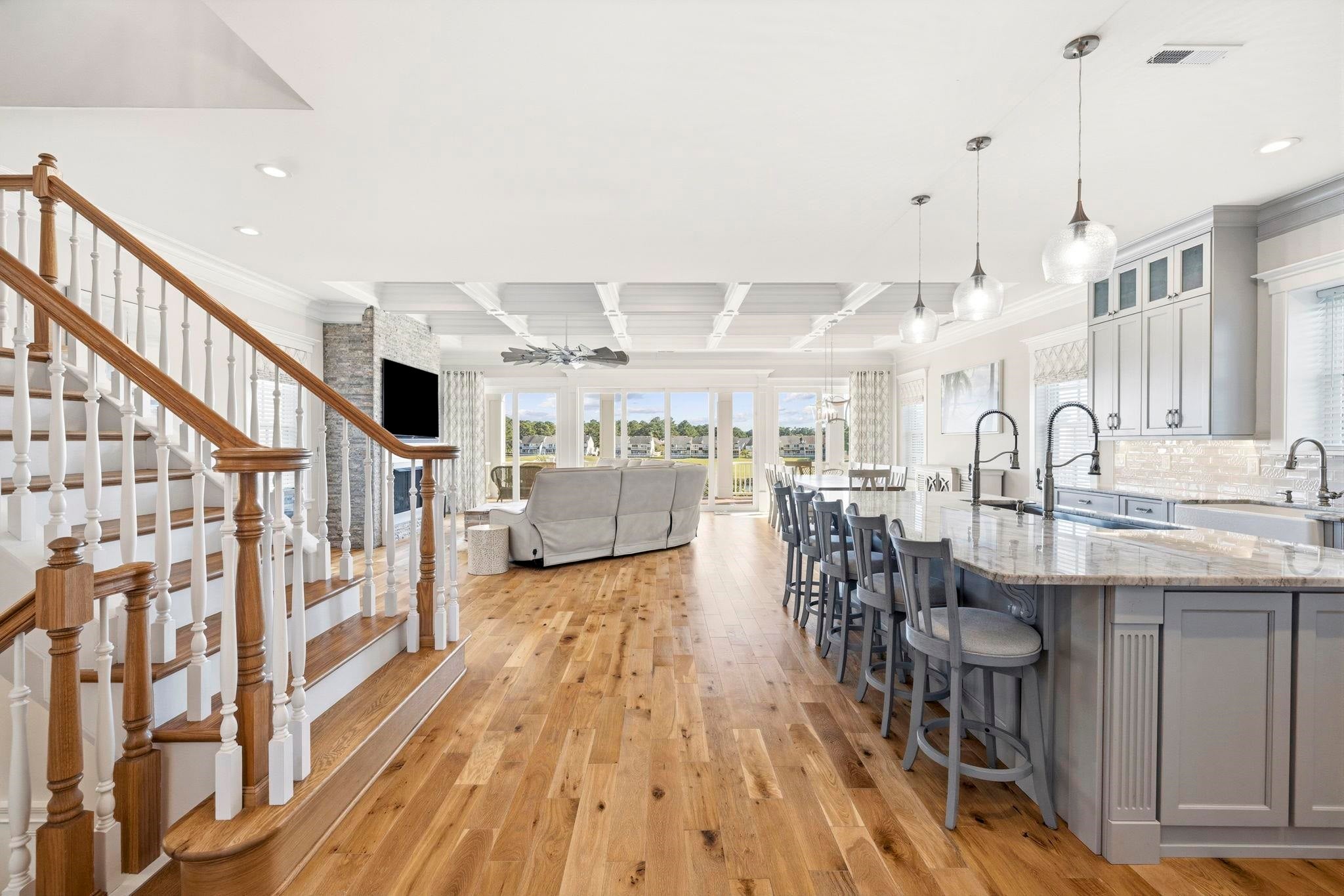 344 West Palms Dr.
