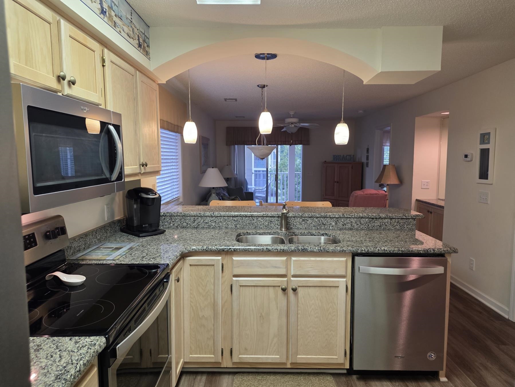 1900 Duffy St. H-4