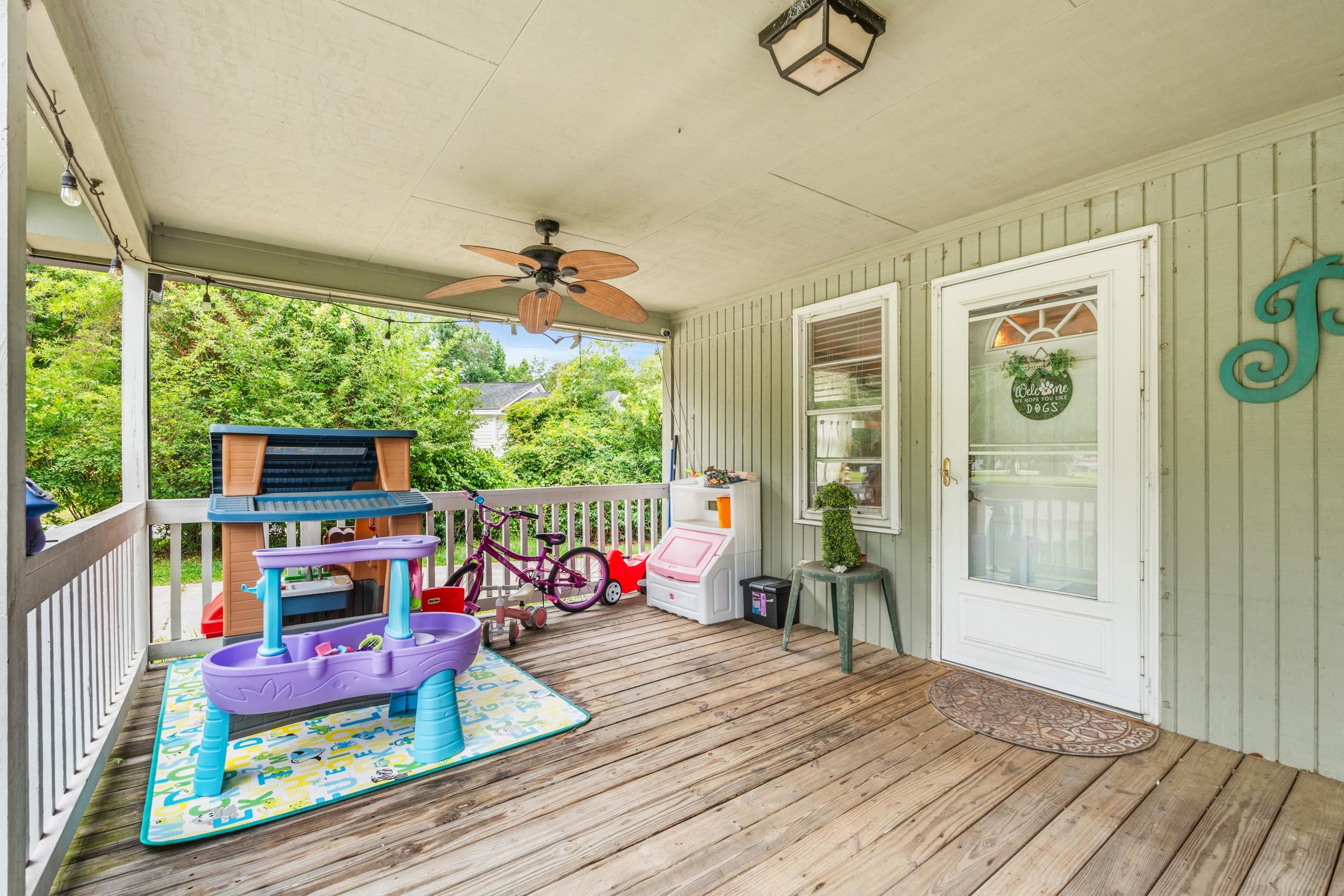 1263 Park Hill Dr.