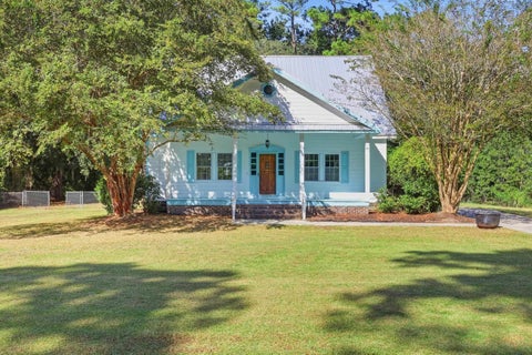 Photo of 815 3rd Ave, Georgetown, SC 29440 (MLS # 2623439)