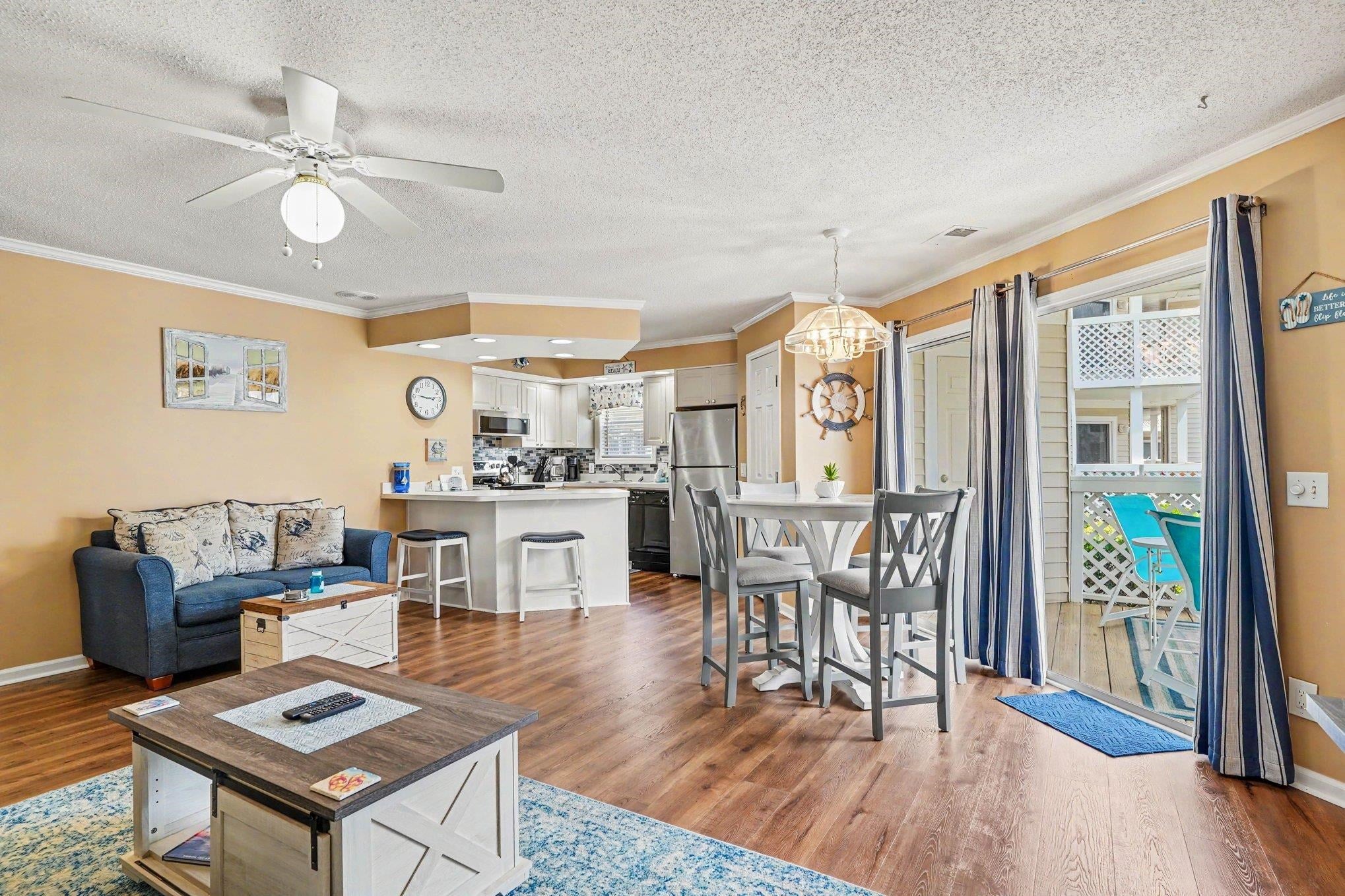 300 Shorehaven Dr. I-2