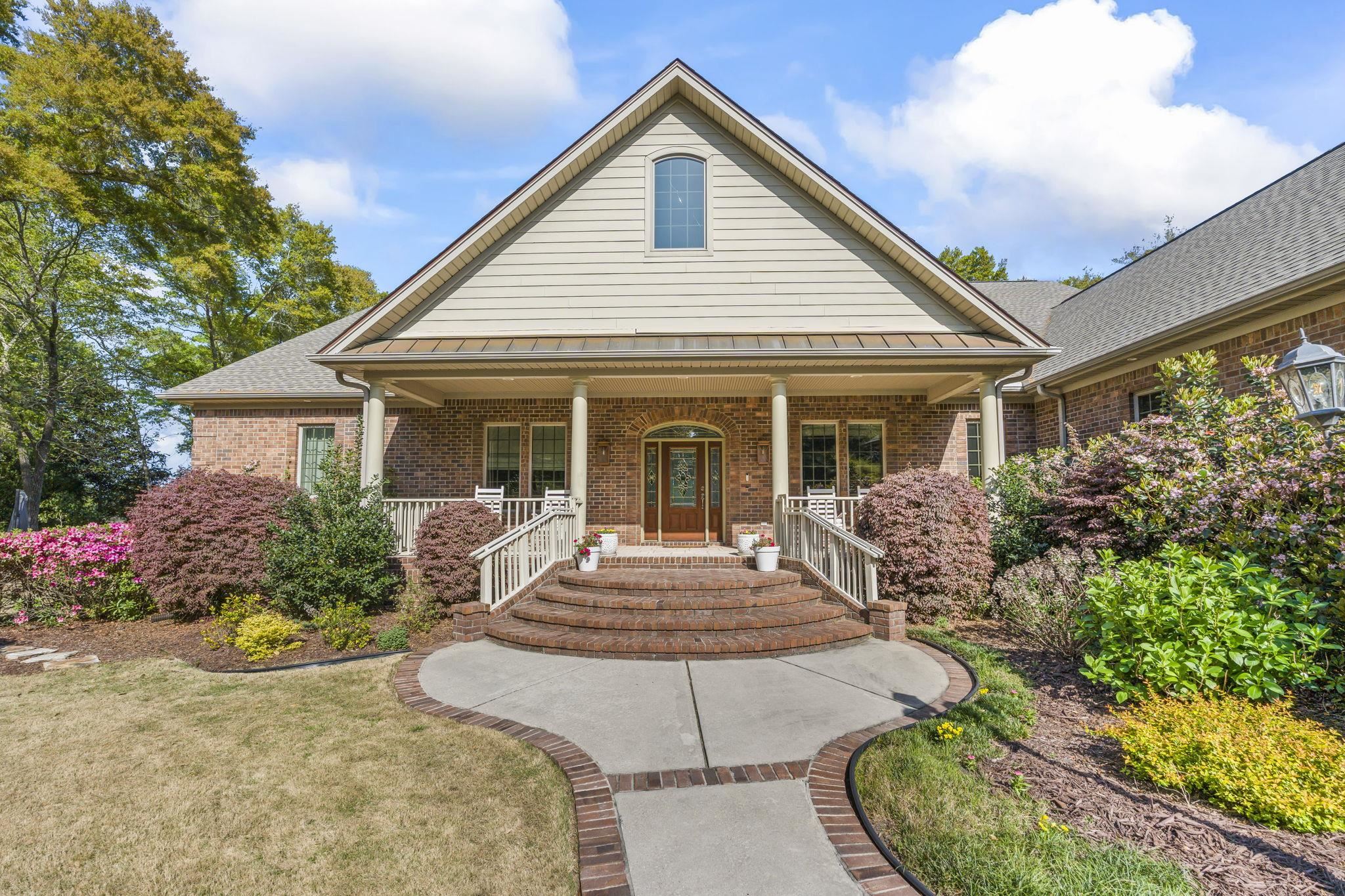 140 Heritage Dr.