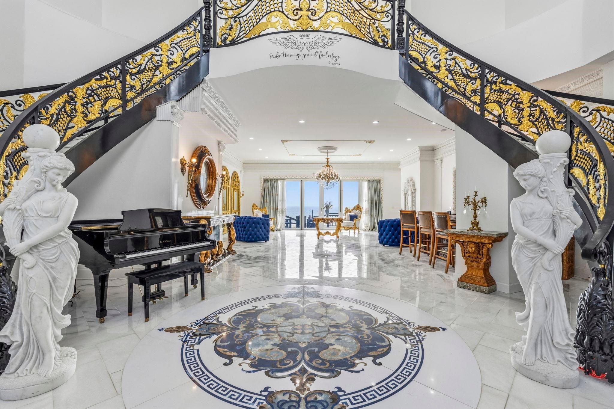 123 Pioneer Loop