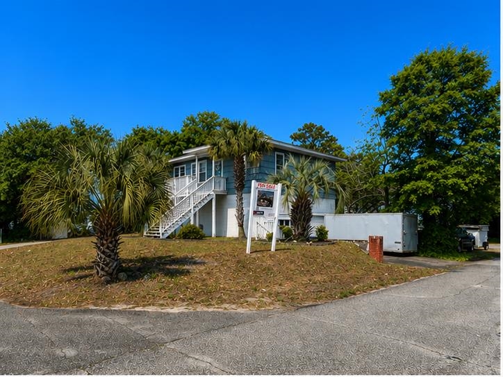 215 28th Ave. S