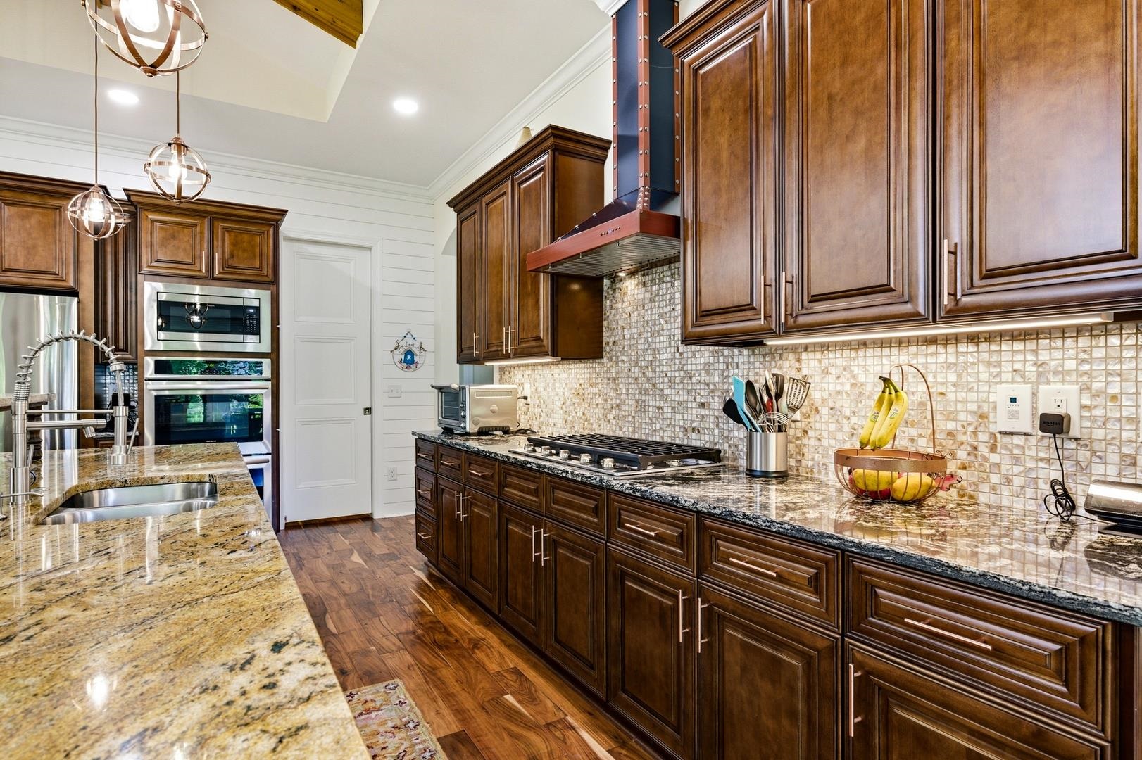 321 N Oak Dr.