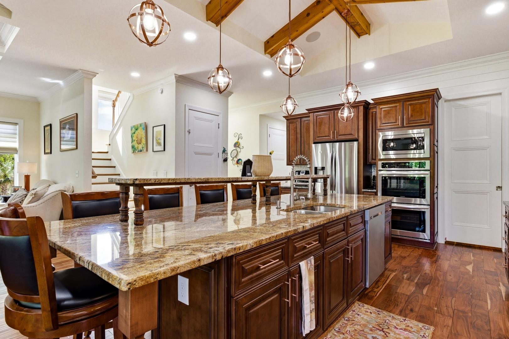 321 N Oak Dr.