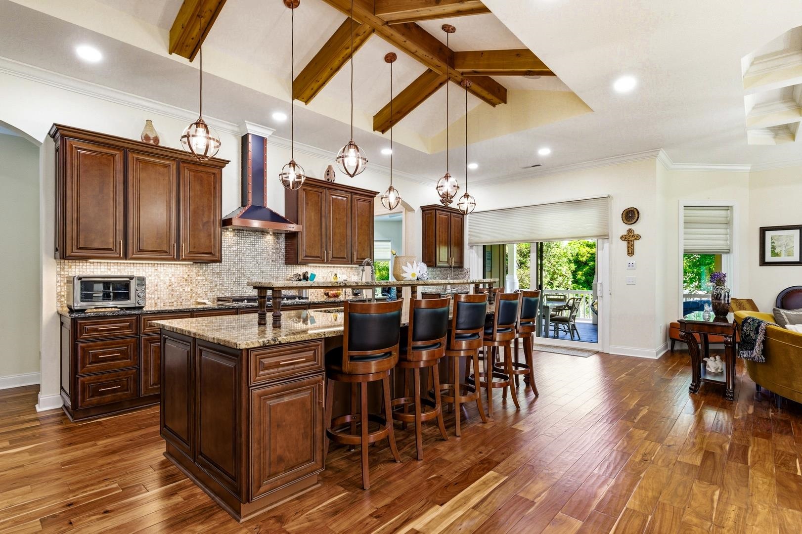 321 N Oak Dr.