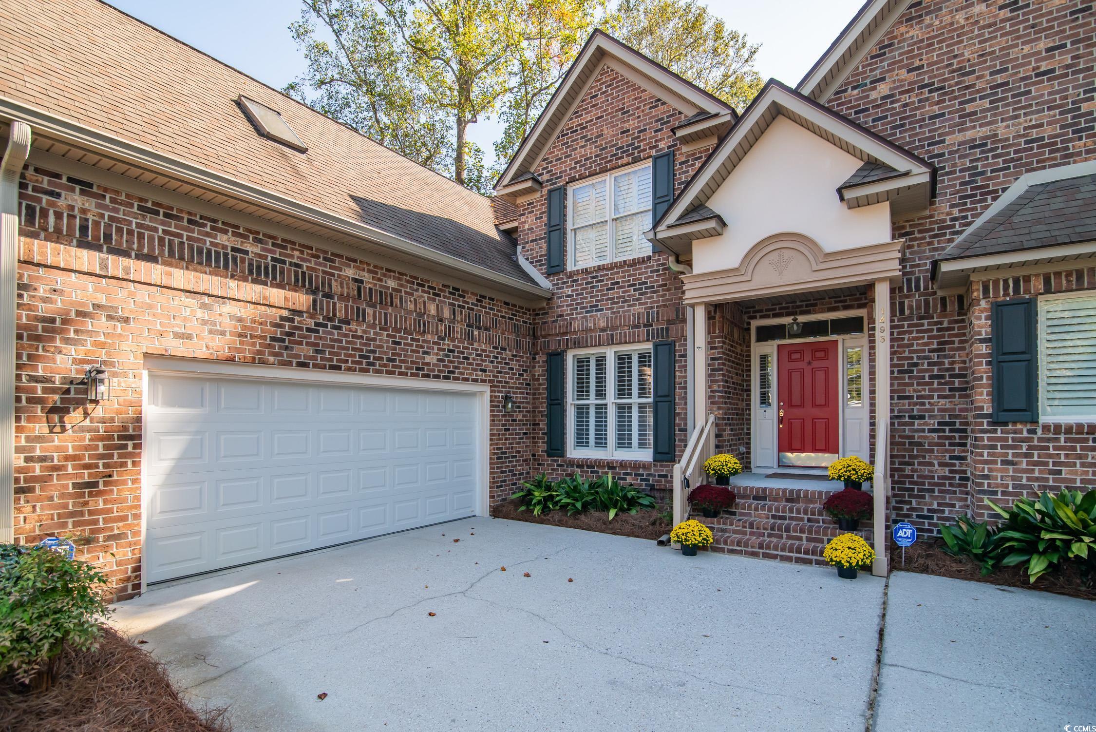 1495 Hawthorn Dr.