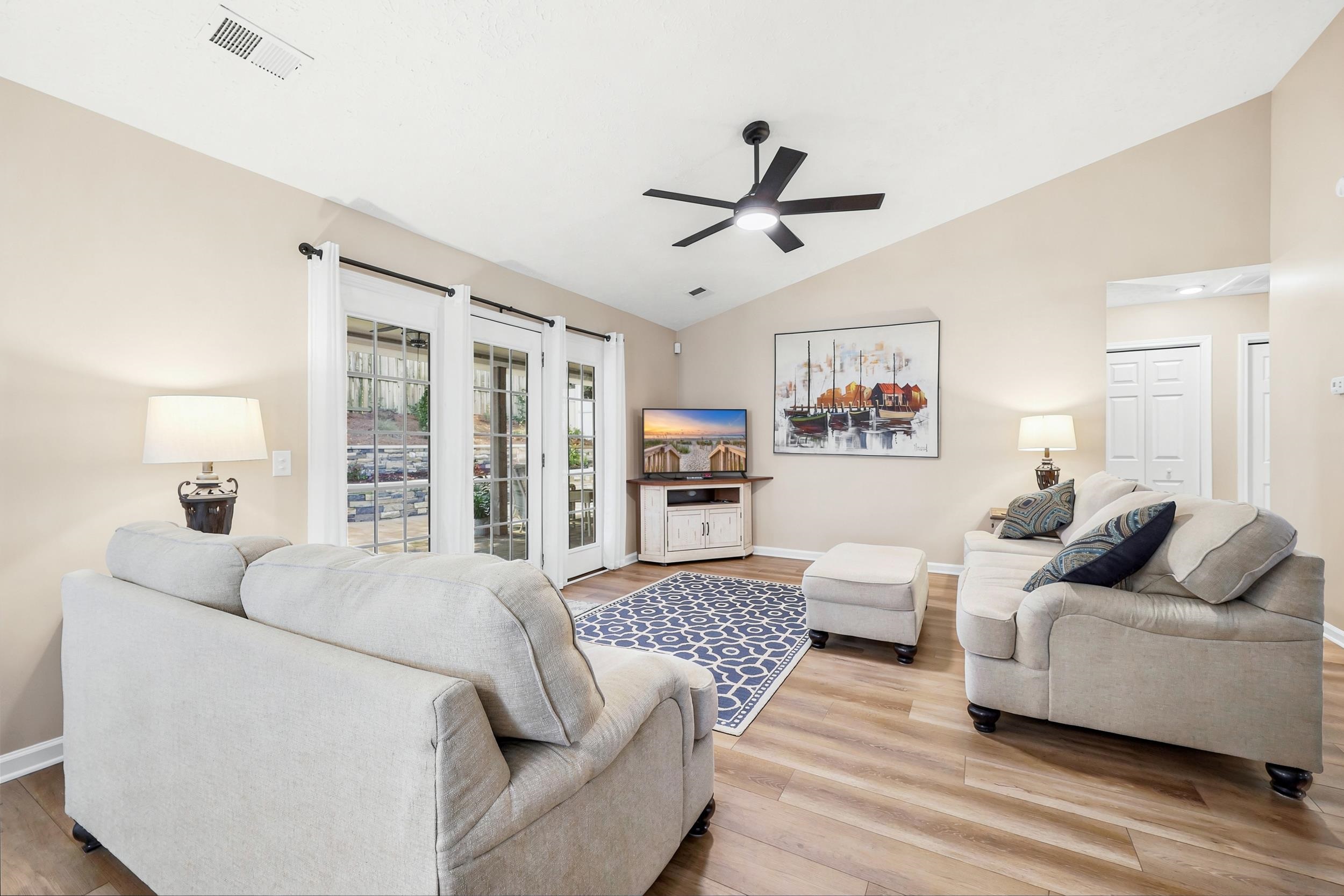 4111 Wrens Crossing