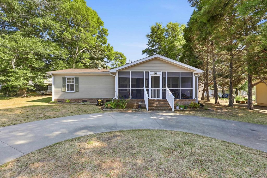 Photo of 4513 Poinsett St, North Myrtle Beach, SC 29582 (MLS # 2611585)