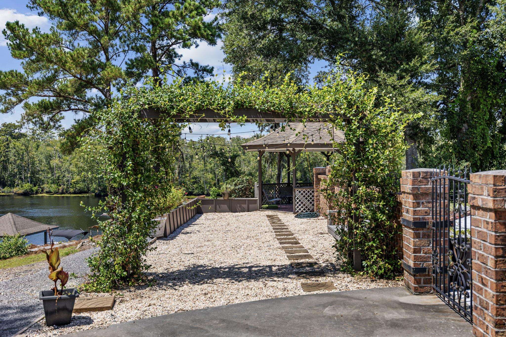 Georgetown, South Carolina, 29440, United States, 7 Bedrooms Bedrooms, ,5 BathroomsBathrooms,Residential,Active,2022384