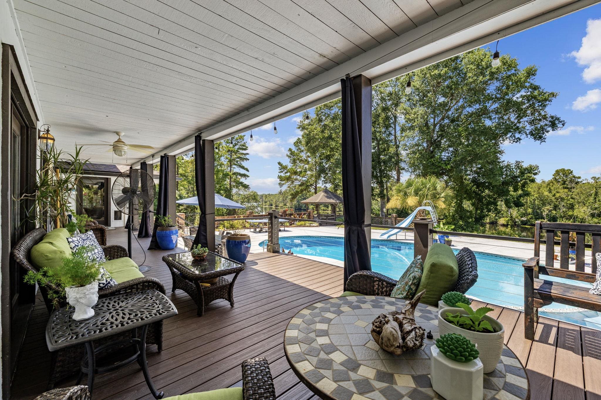Georgetown, South Carolina, 29440, United States, 7 Bedrooms Bedrooms, ,5 BathroomsBathrooms,Residential,Active,2022384