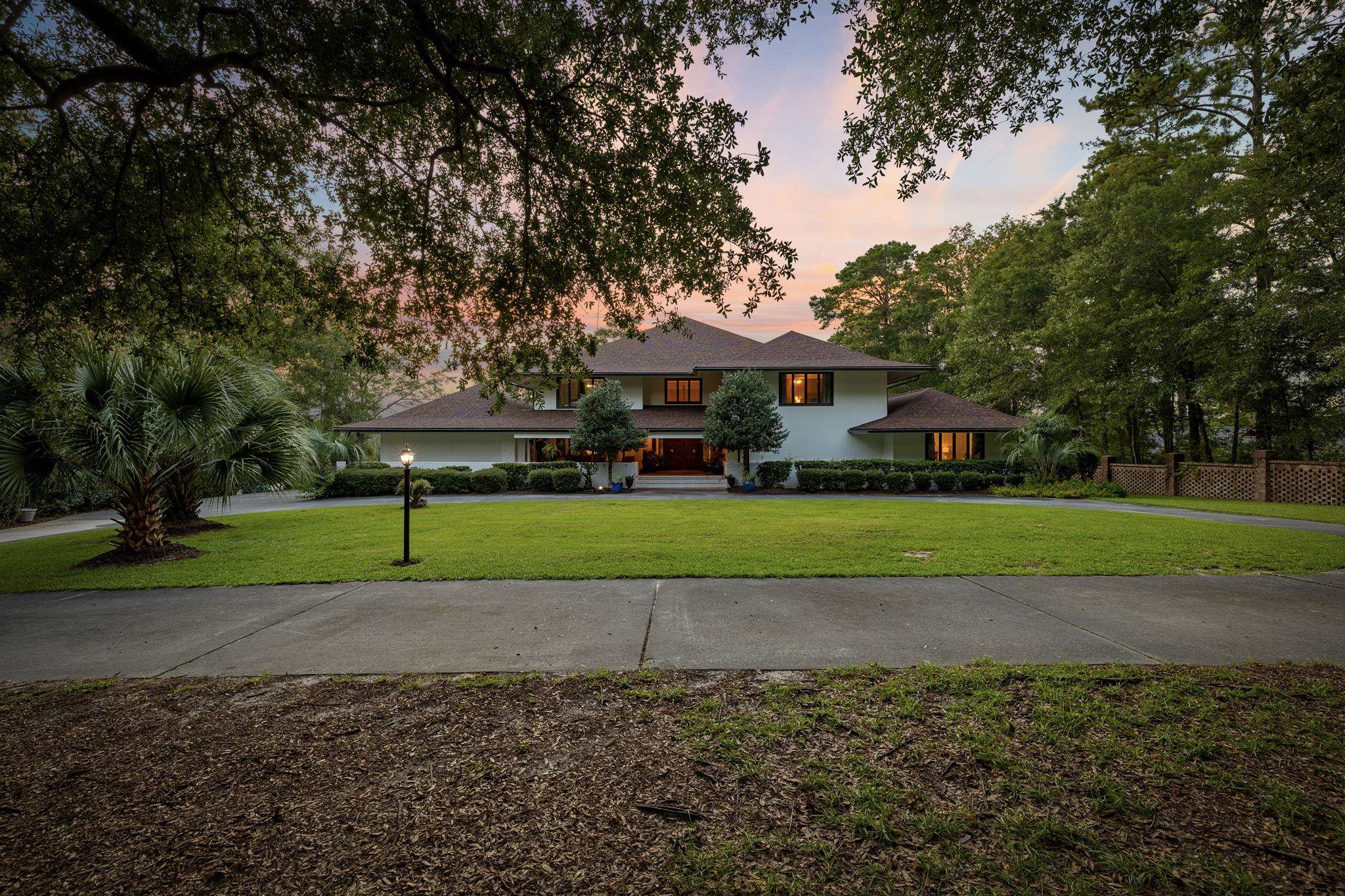 Georgetown, South Carolina, 29440, United States, 7 Bedrooms Bedrooms, ,5 BathroomsBathrooms,Residential,Active,2022384