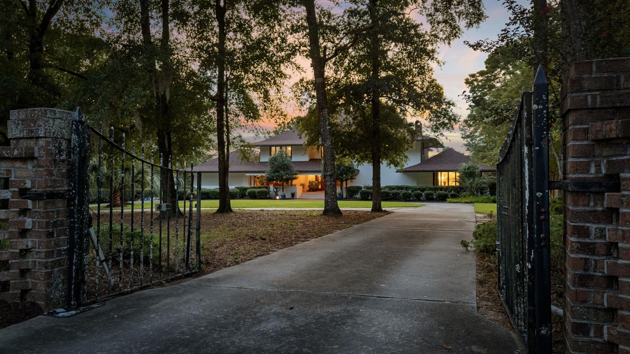 Georgetown, South Carolina, 29440, United States, 7 Bedrooms Bedrooms, ,5 BathroomsBathrooms,Residential,Active,2022384