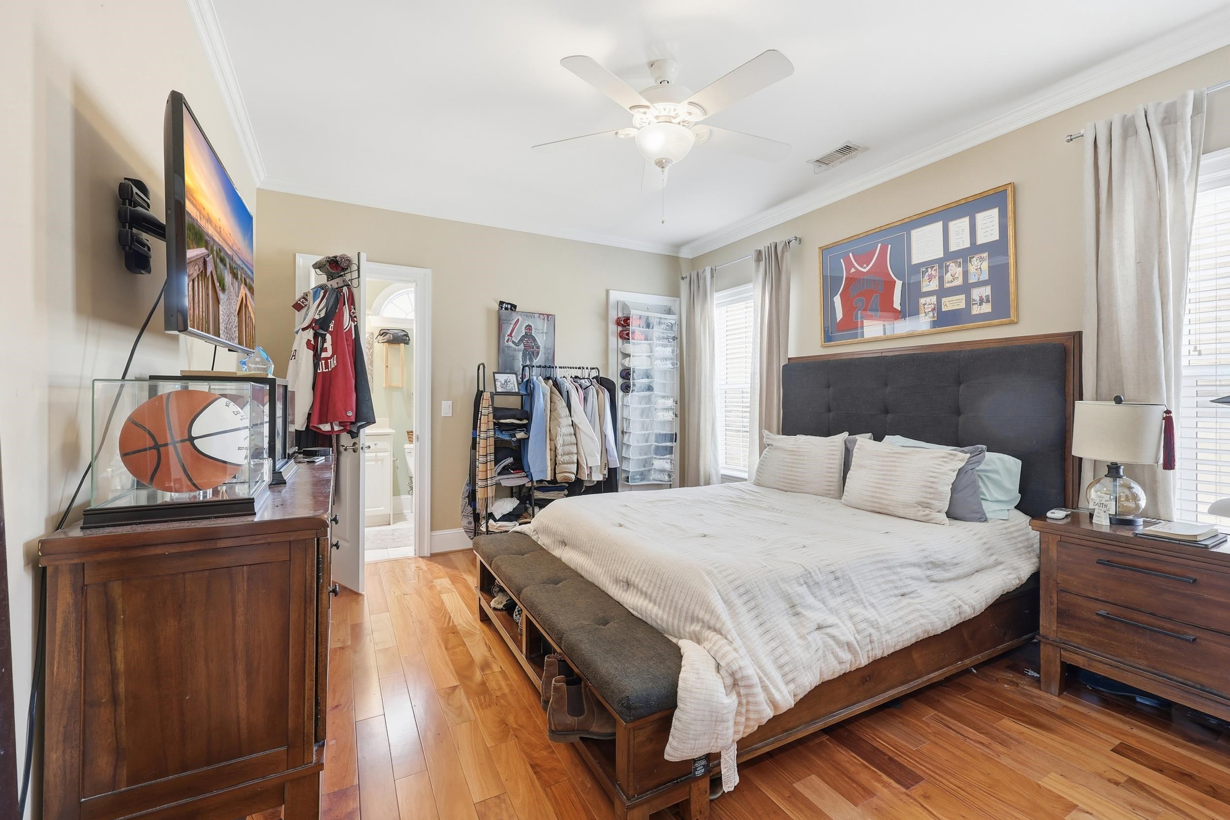 234 Avenue of the Palms