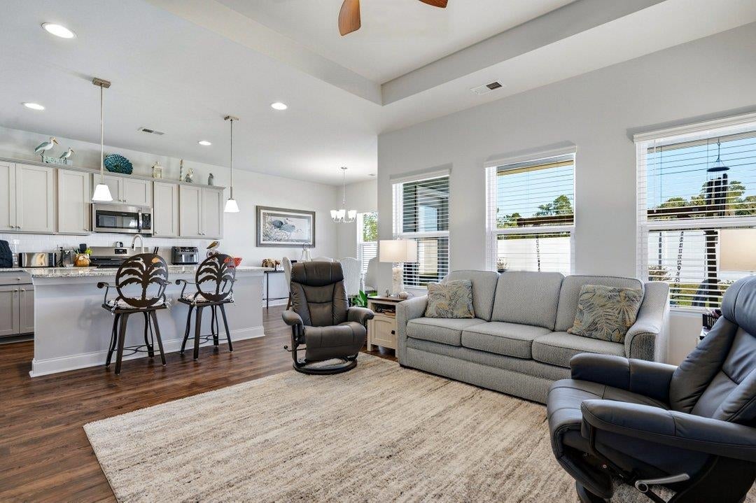 2465 Campton Loop