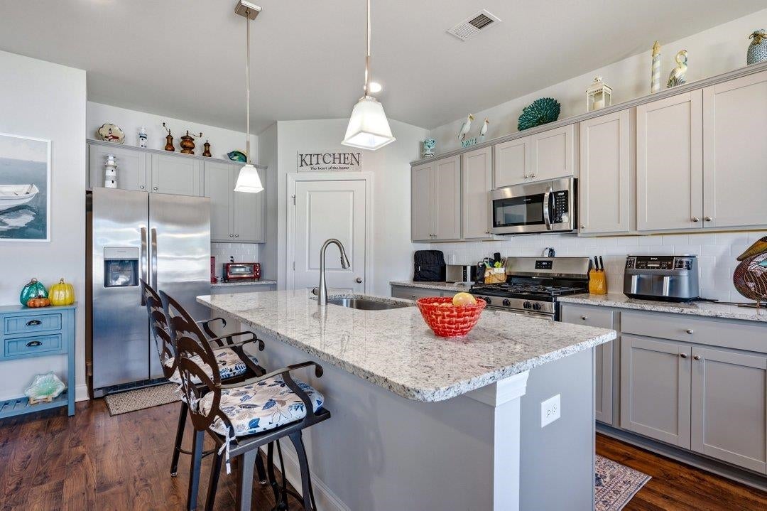 2465 Campton Loop