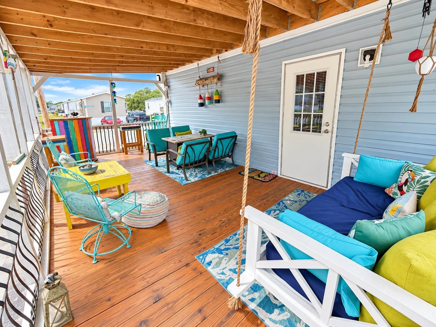 1300 Toucan Dr.