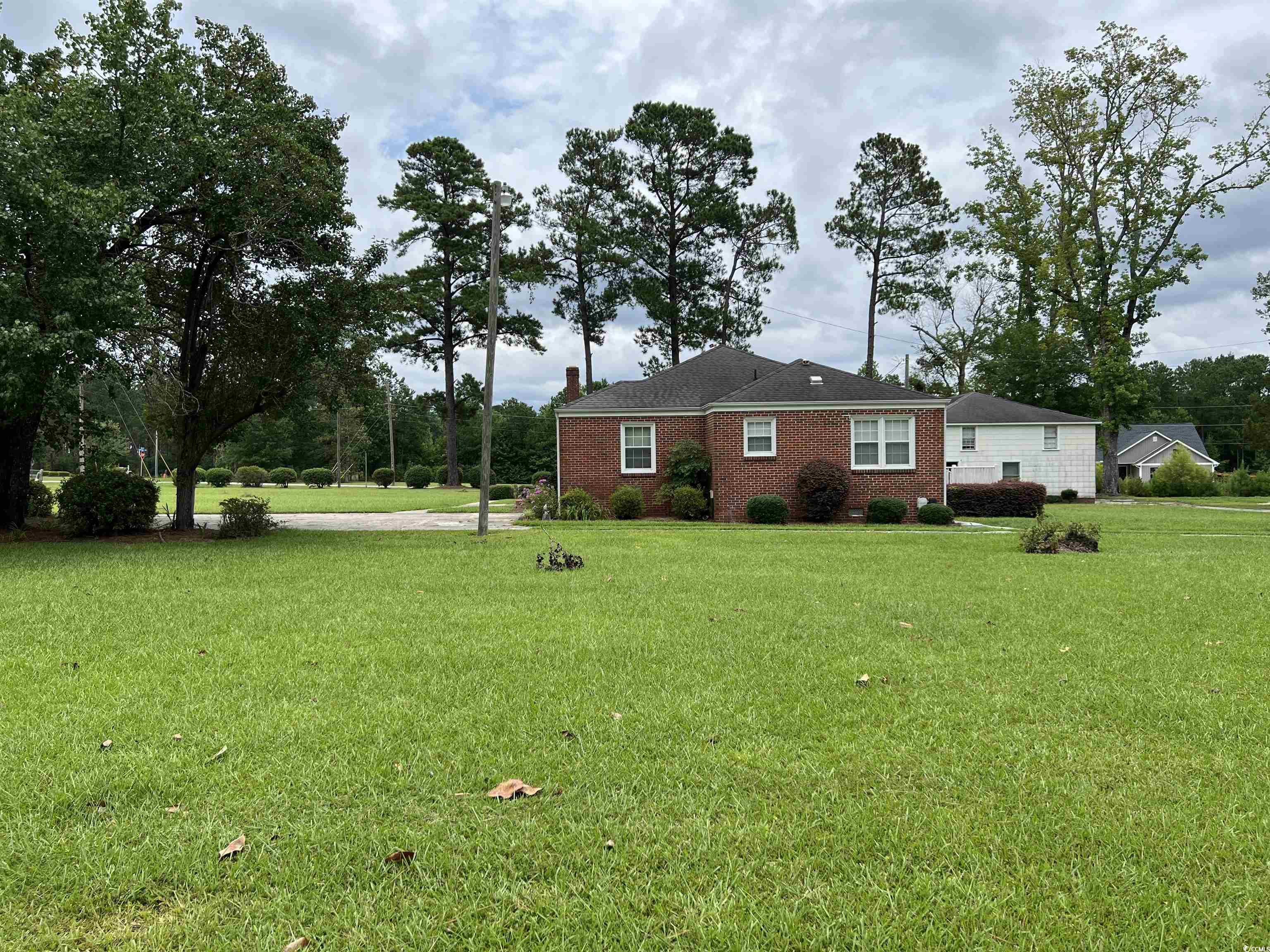 880 Horry Rd.