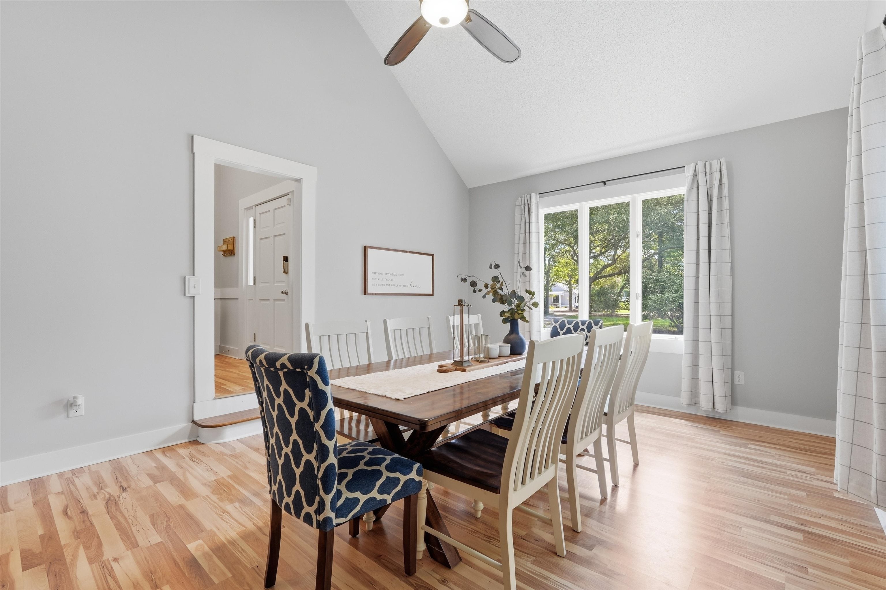 5270 Berkeley Ct. - Photo 4