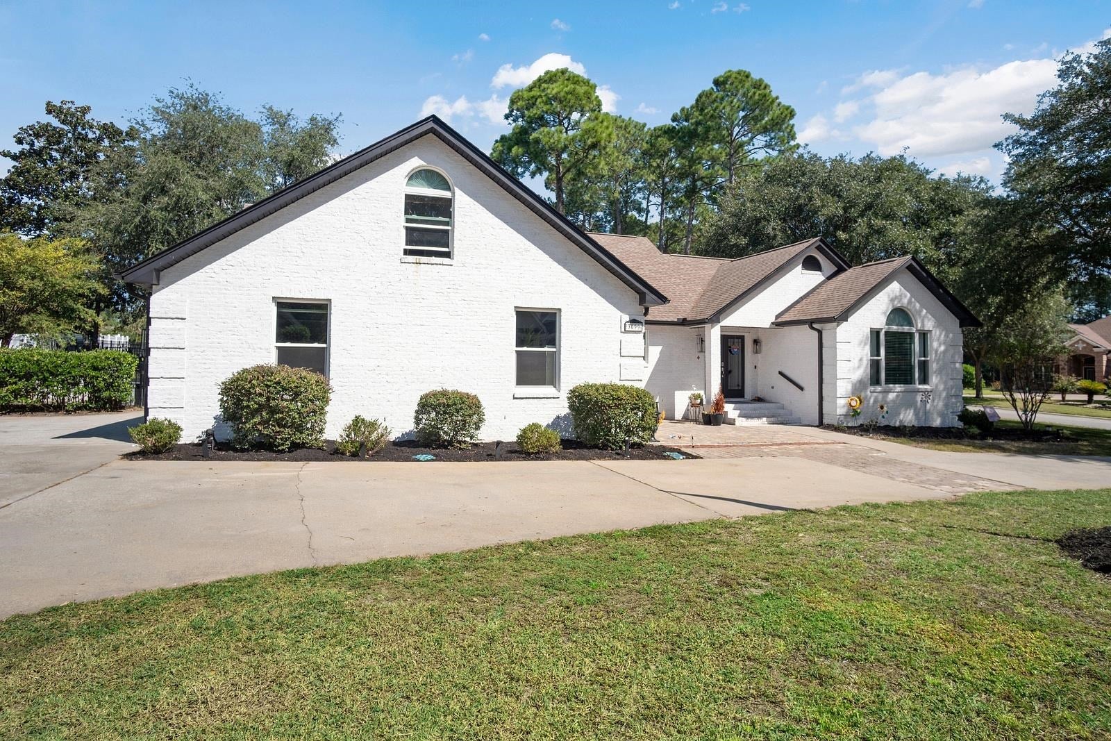 3099 Kings Ct.
