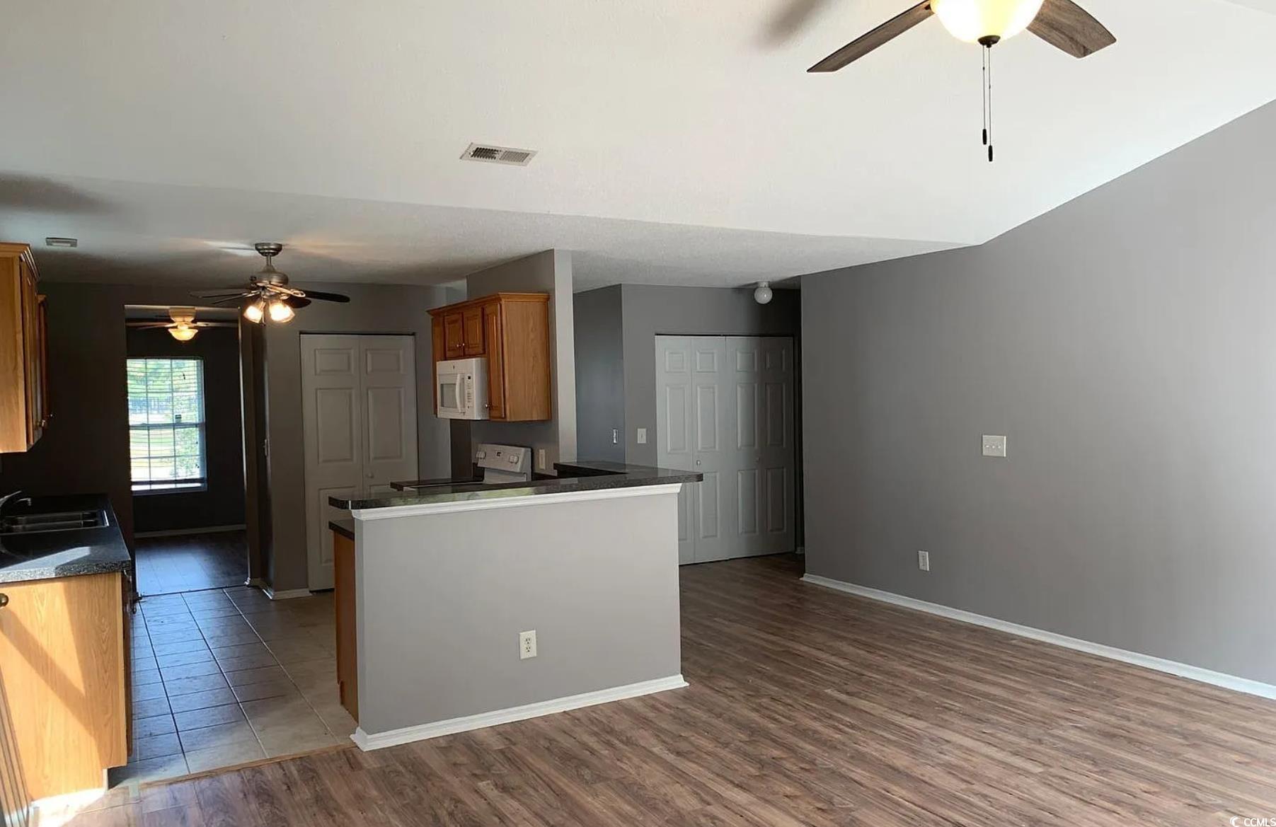 962 Willow Bend Dr.