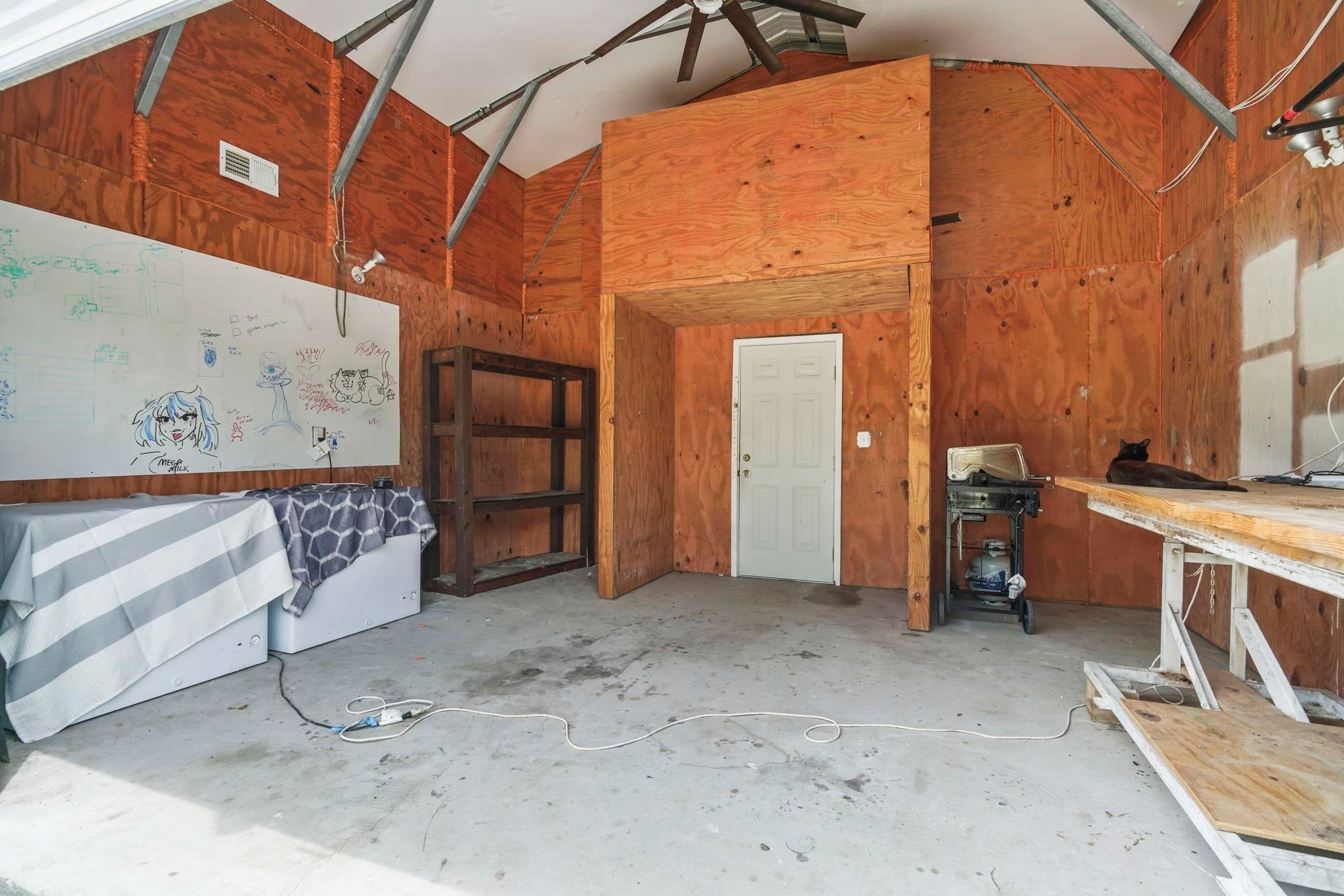 2905 Hugo Rd.