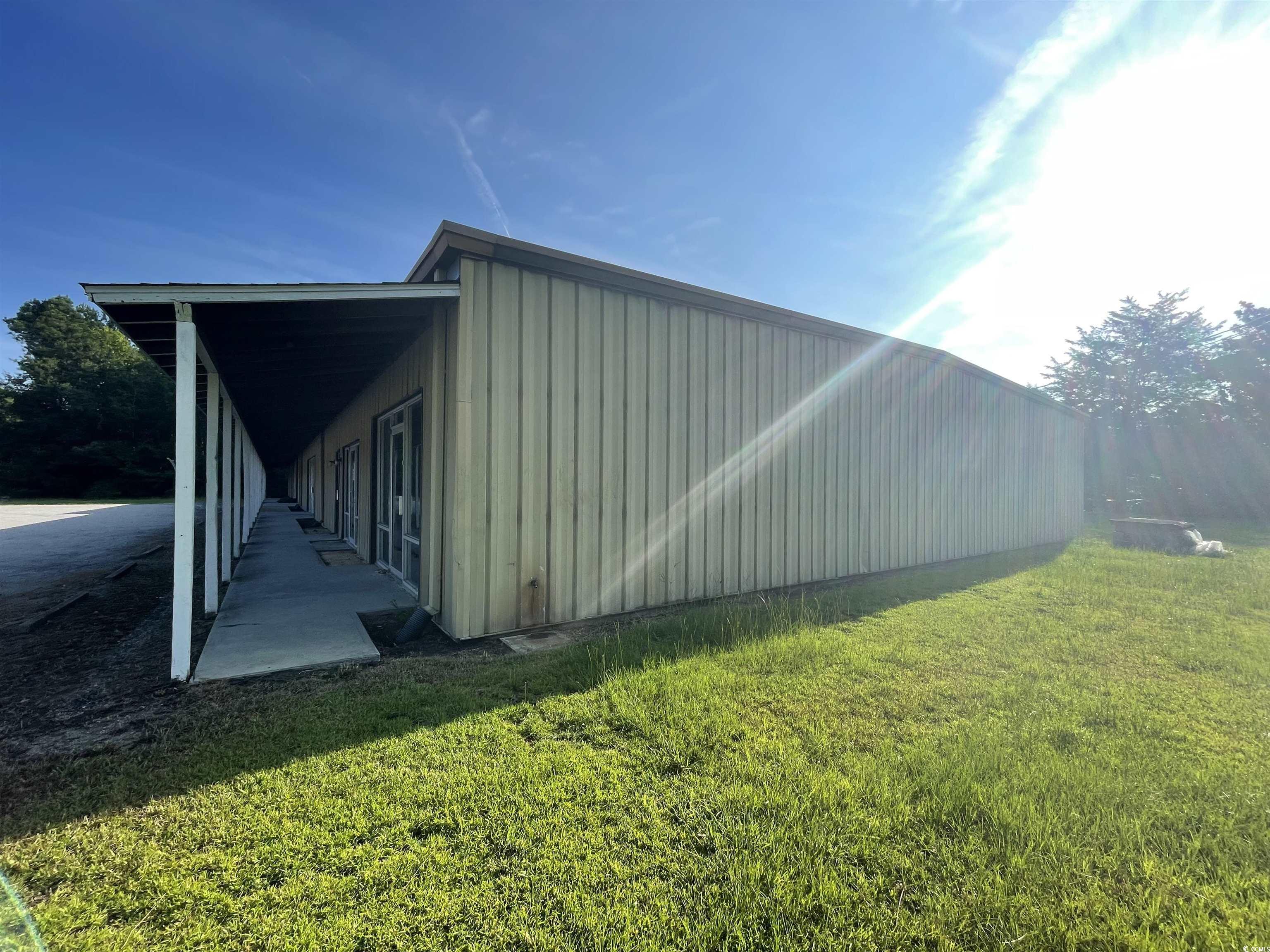 1660-1666 Highway 701 North