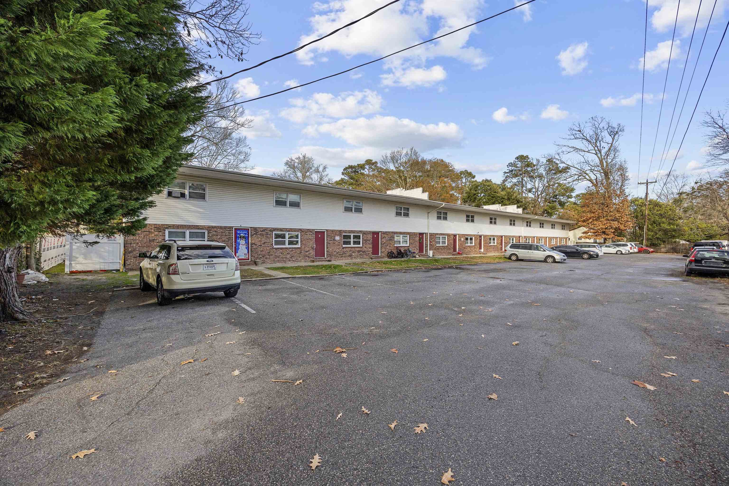 906 3rd Ave. N