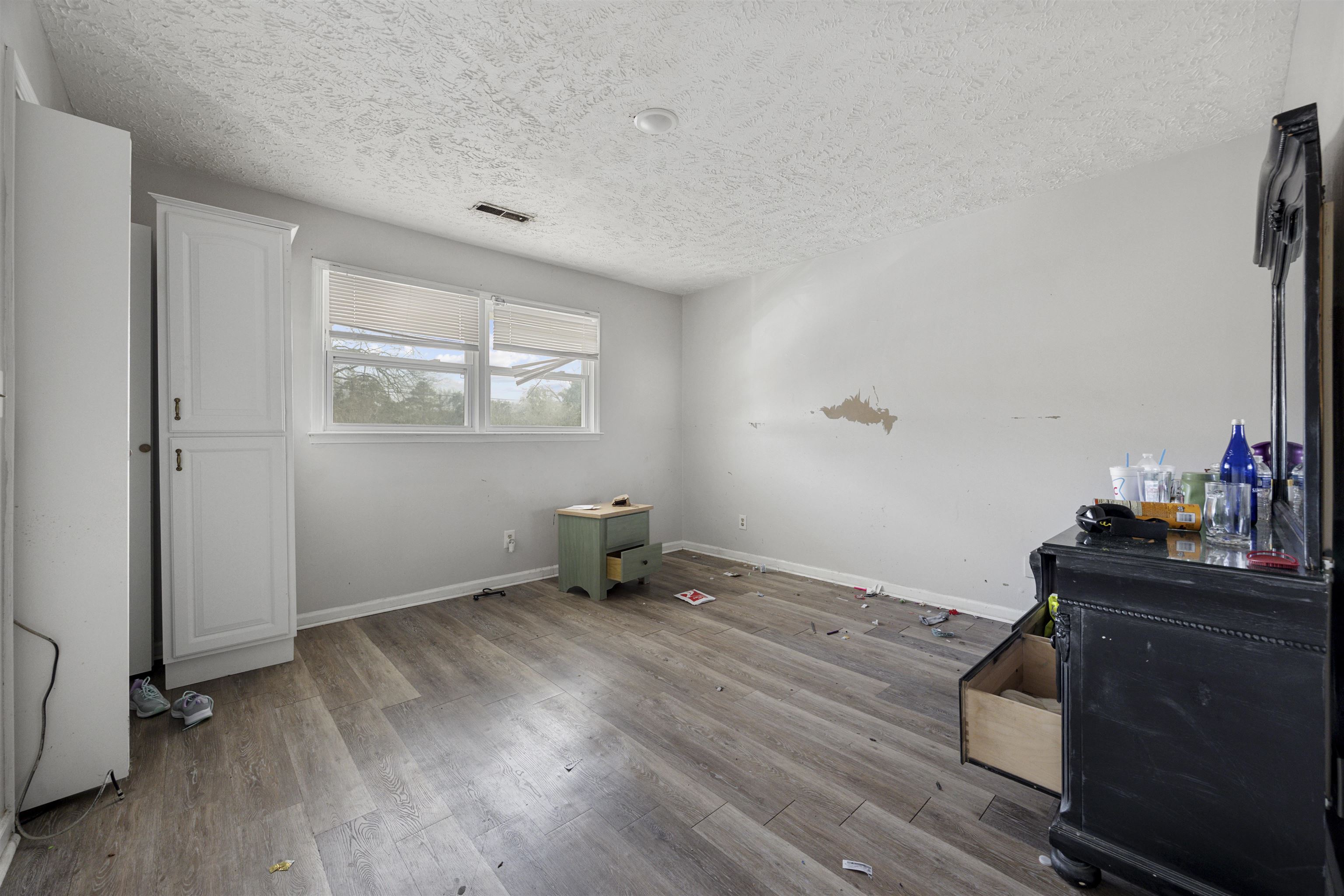 906 3rd Ave. N