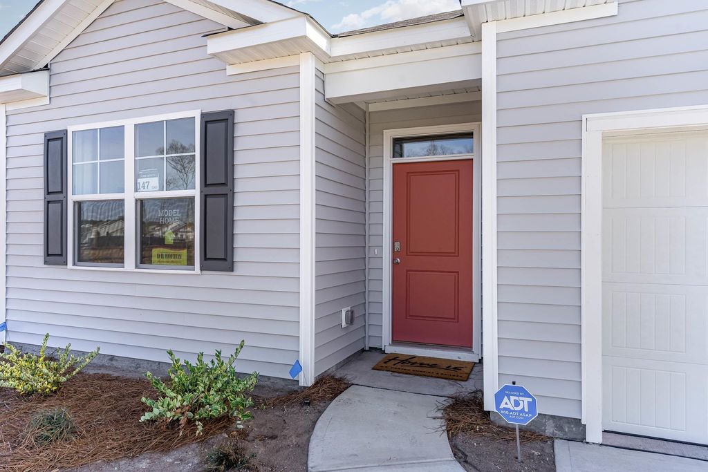 Photo of 1019 Ridgeford Dr, Conway, SC 29526 (MLS # 2606605)