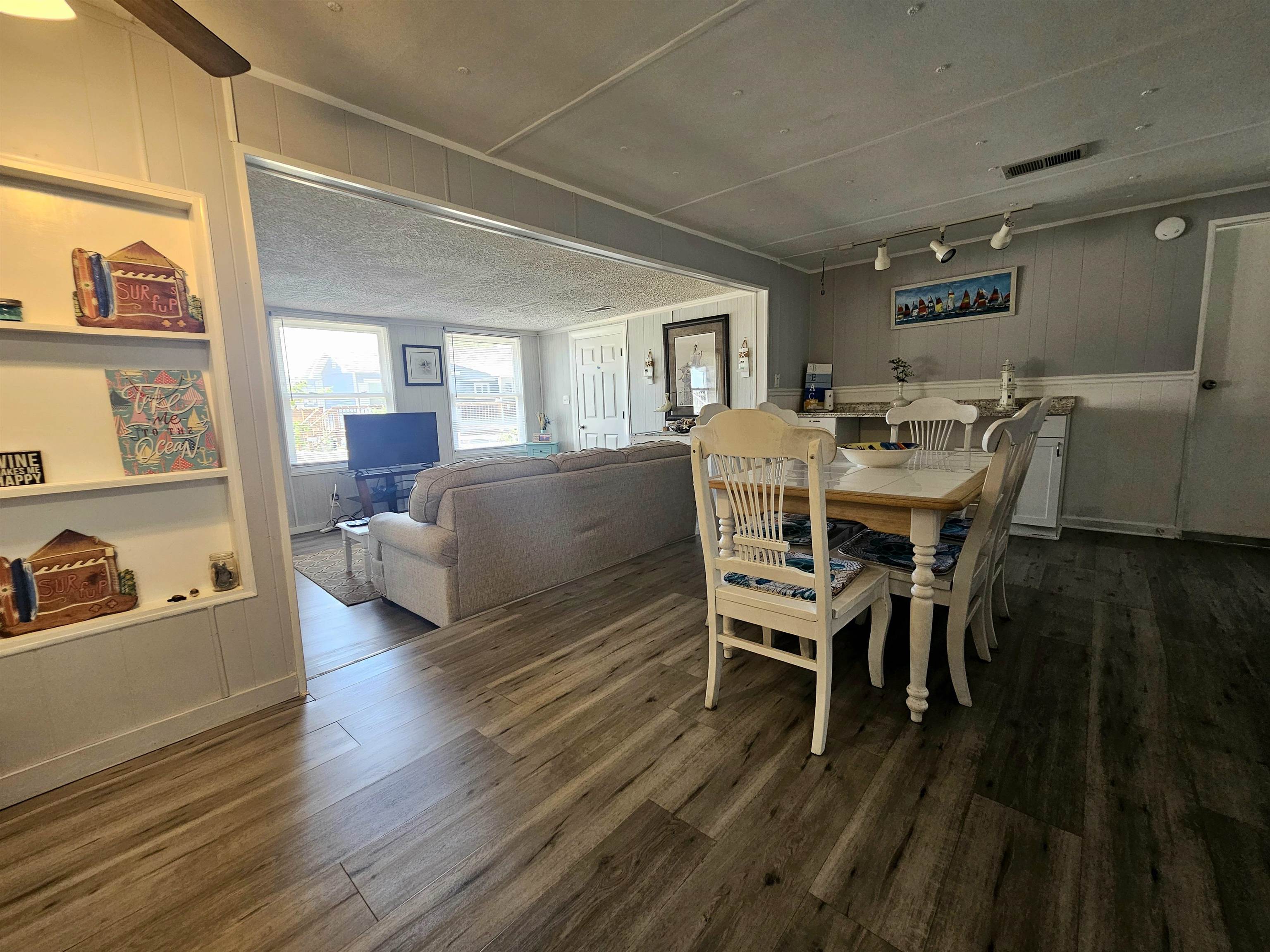 1942 Kingfisher Dr.
