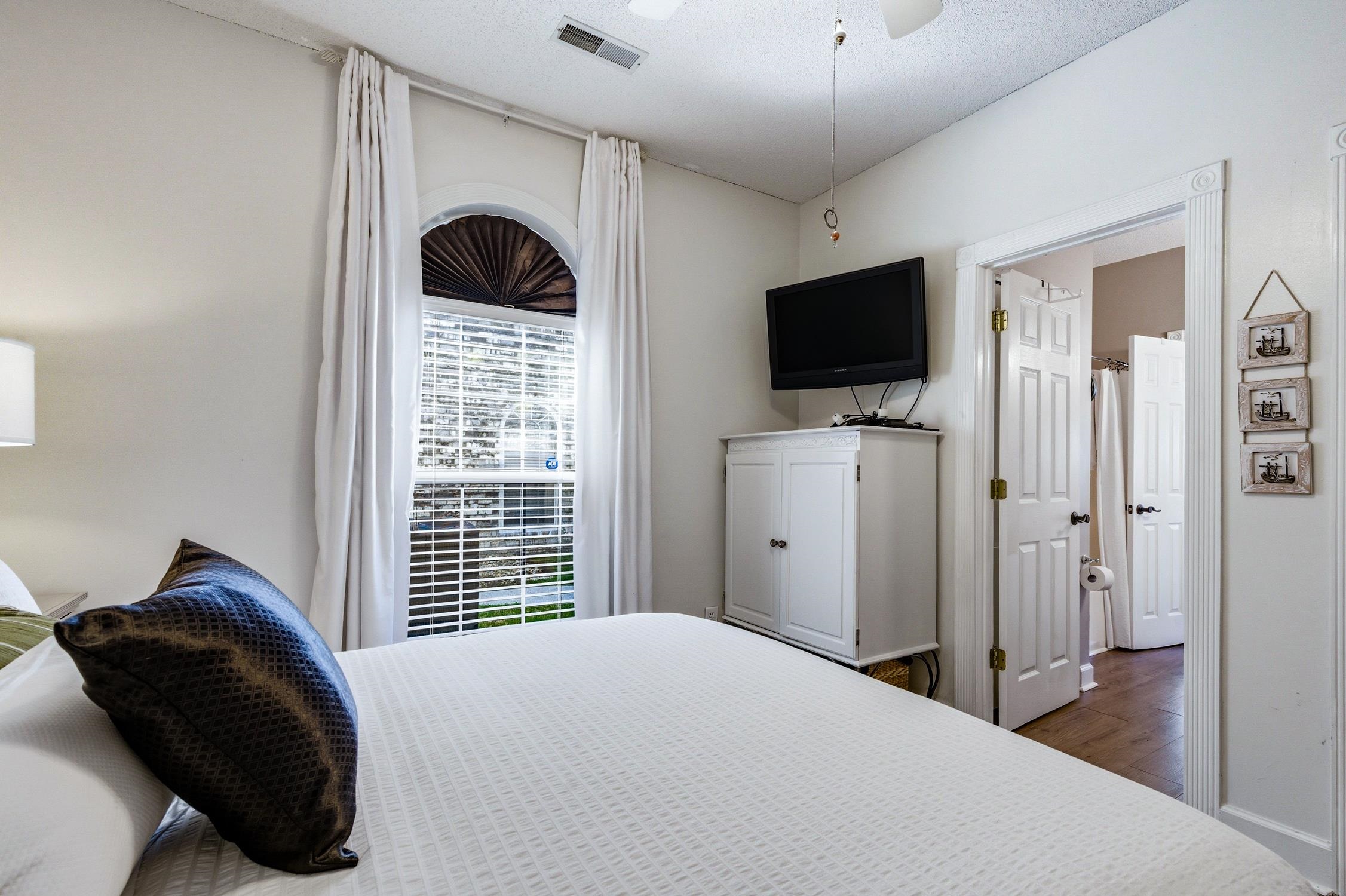 4753 Wild Iris Dr. 105