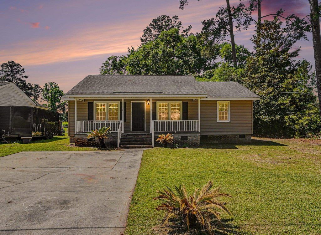 Photo of 1305 Barker St, Conway, SC 29526 (MLS # 2609524)