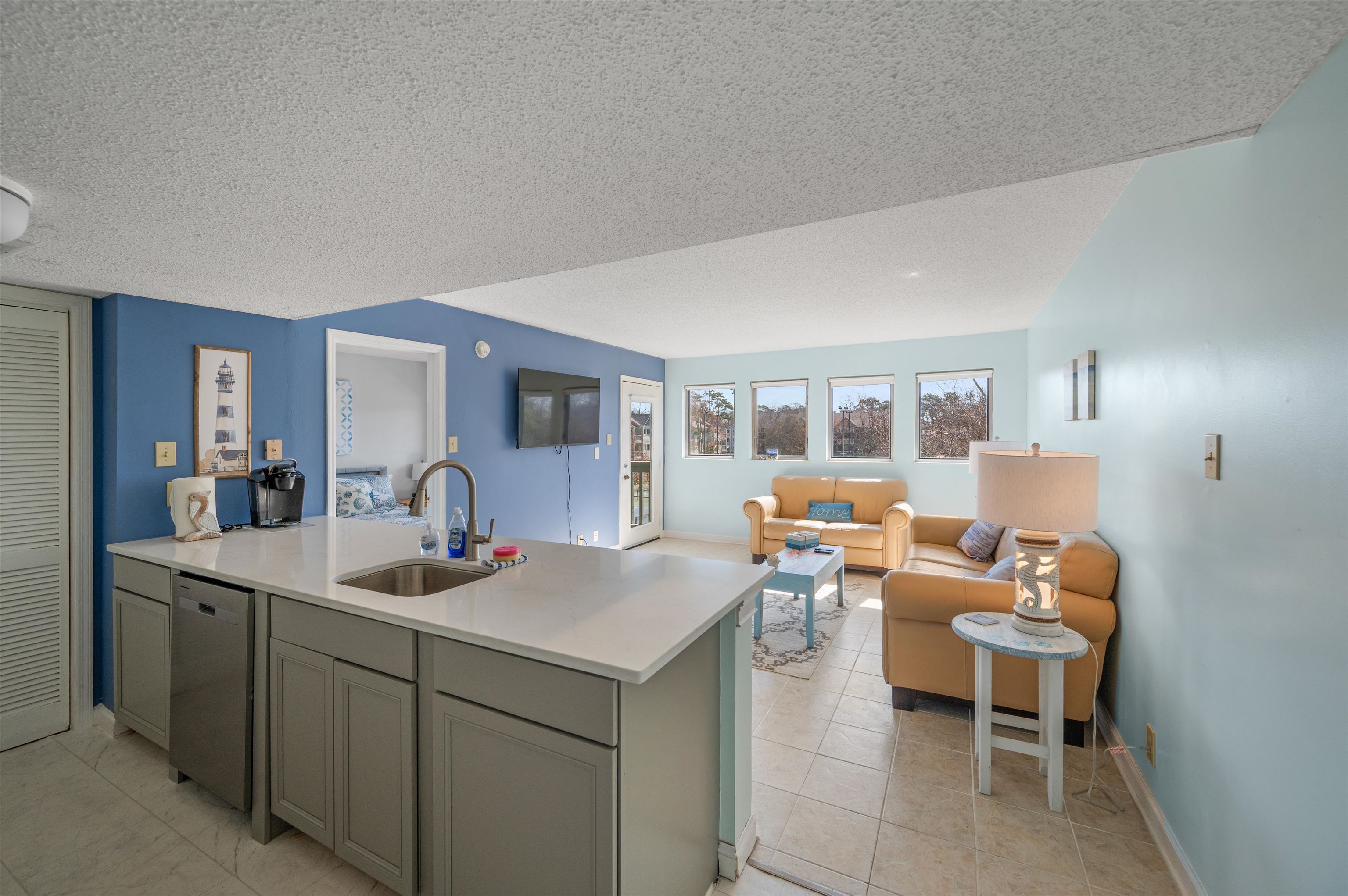 5905 South Kings Hwy. 6318