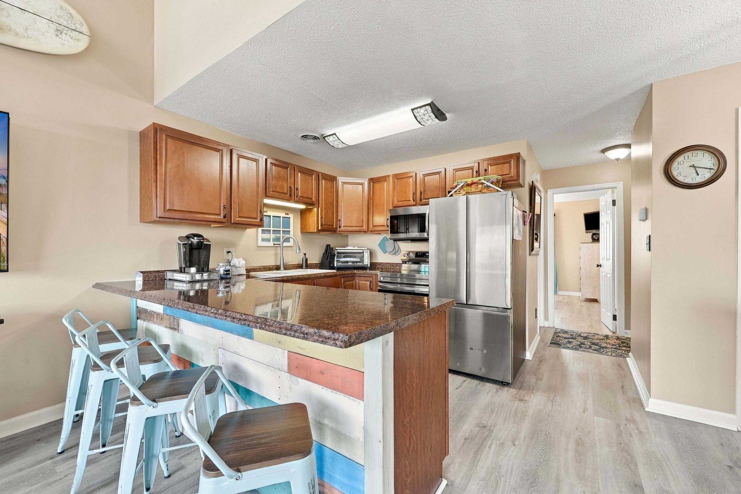 1850 Colony Dr. 2L