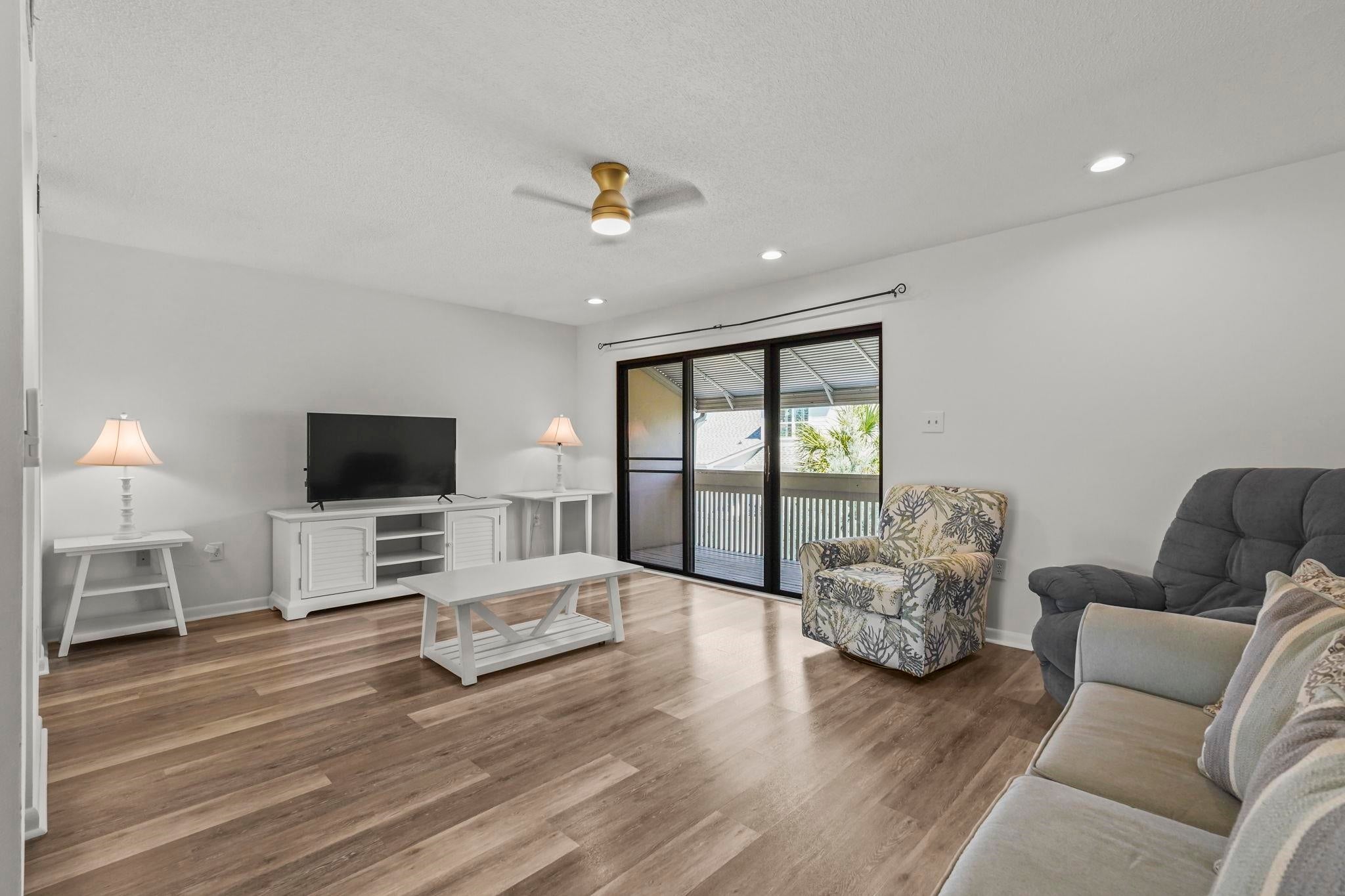 1000 11th Ave. N 128