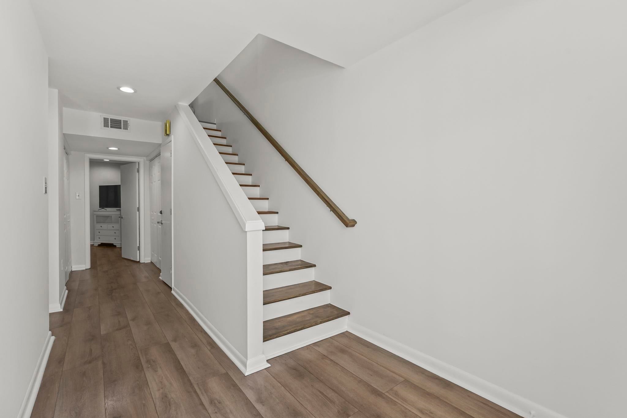 1000 11th Ave. N 128