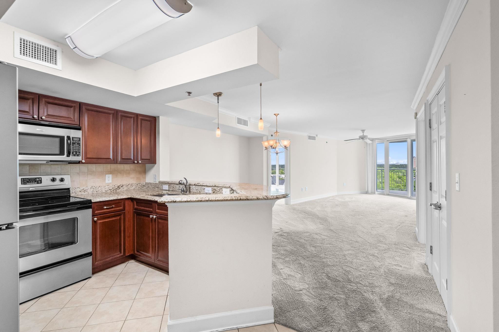 215 77th Ave. N 616